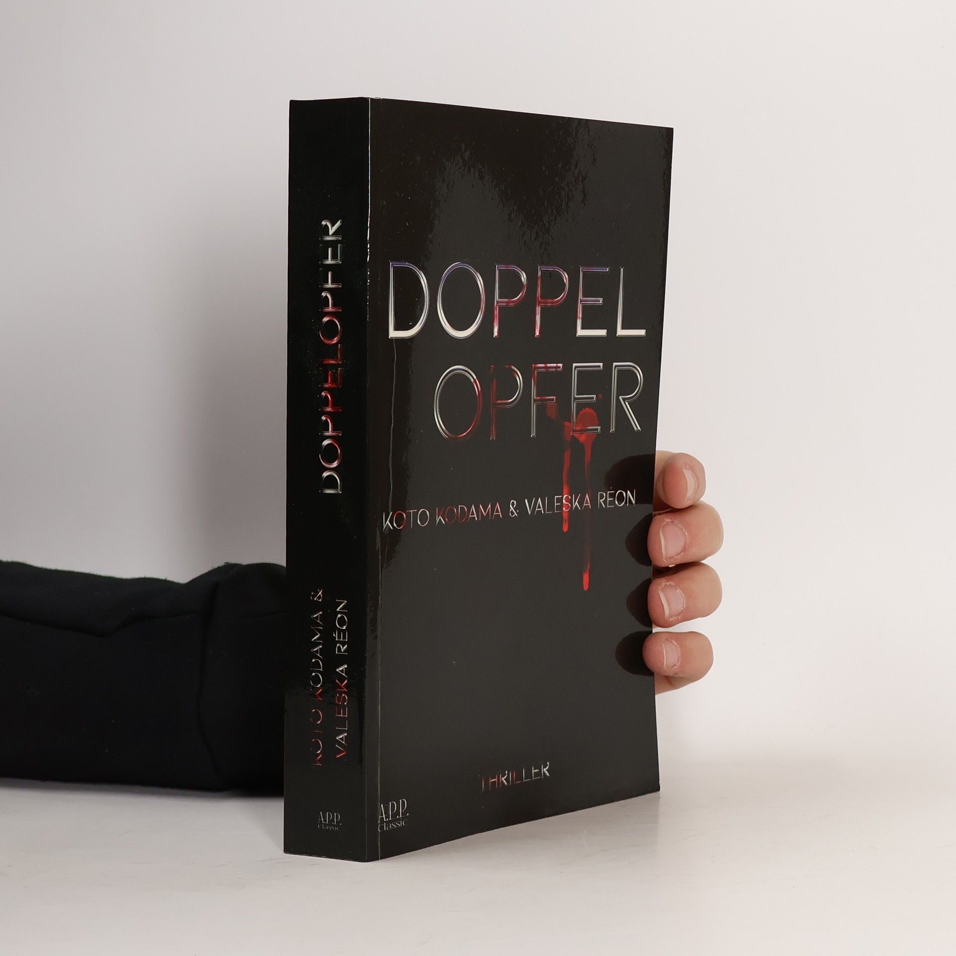 Valeska Réon Doppel opfer