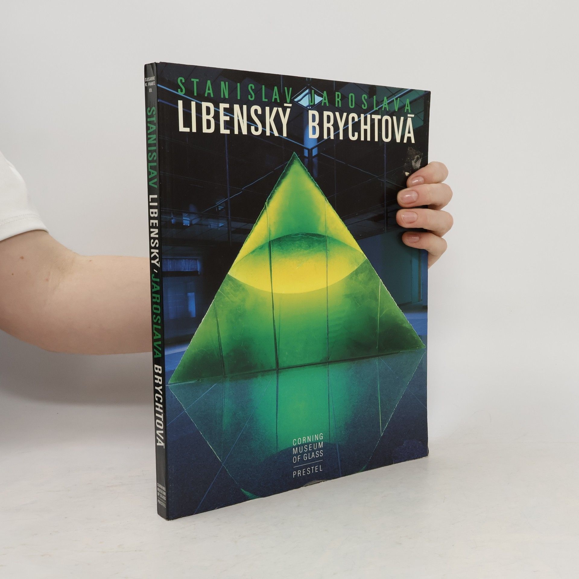 Stanislav Libenský Stanislav Libenský, Jaroslava Brychtová, a 40-year collaboration in glass