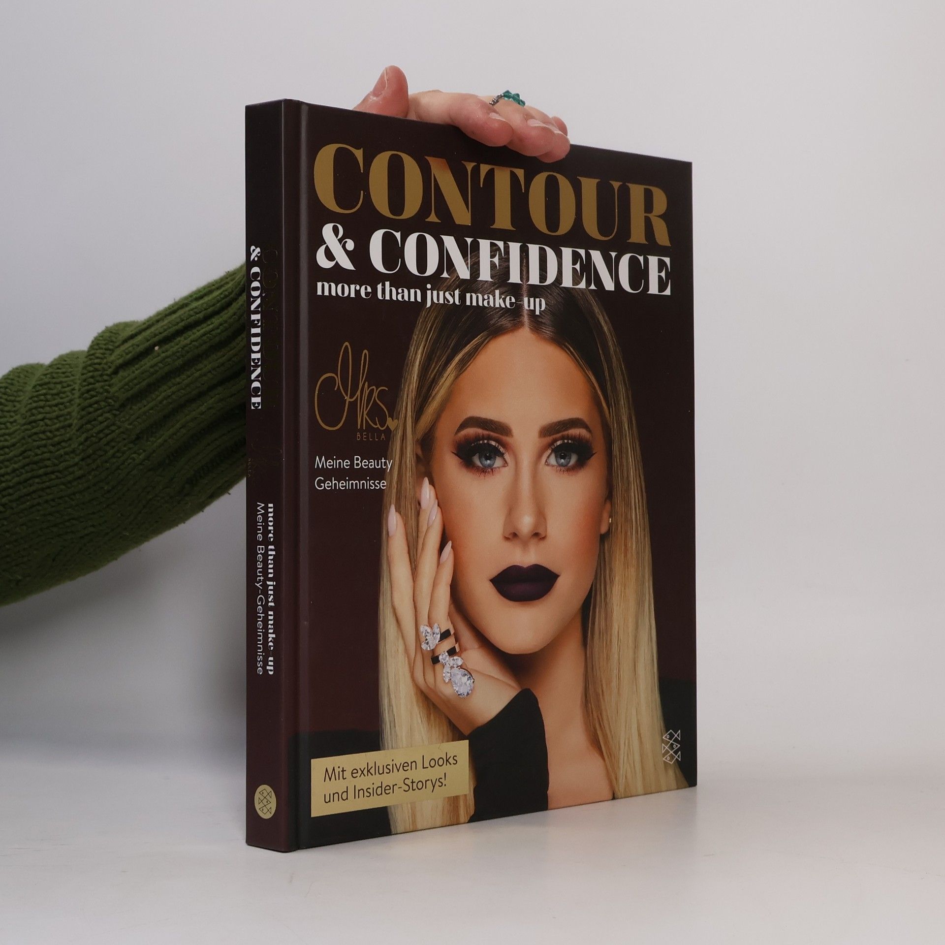 Mrs. Bella Contour & Confidence