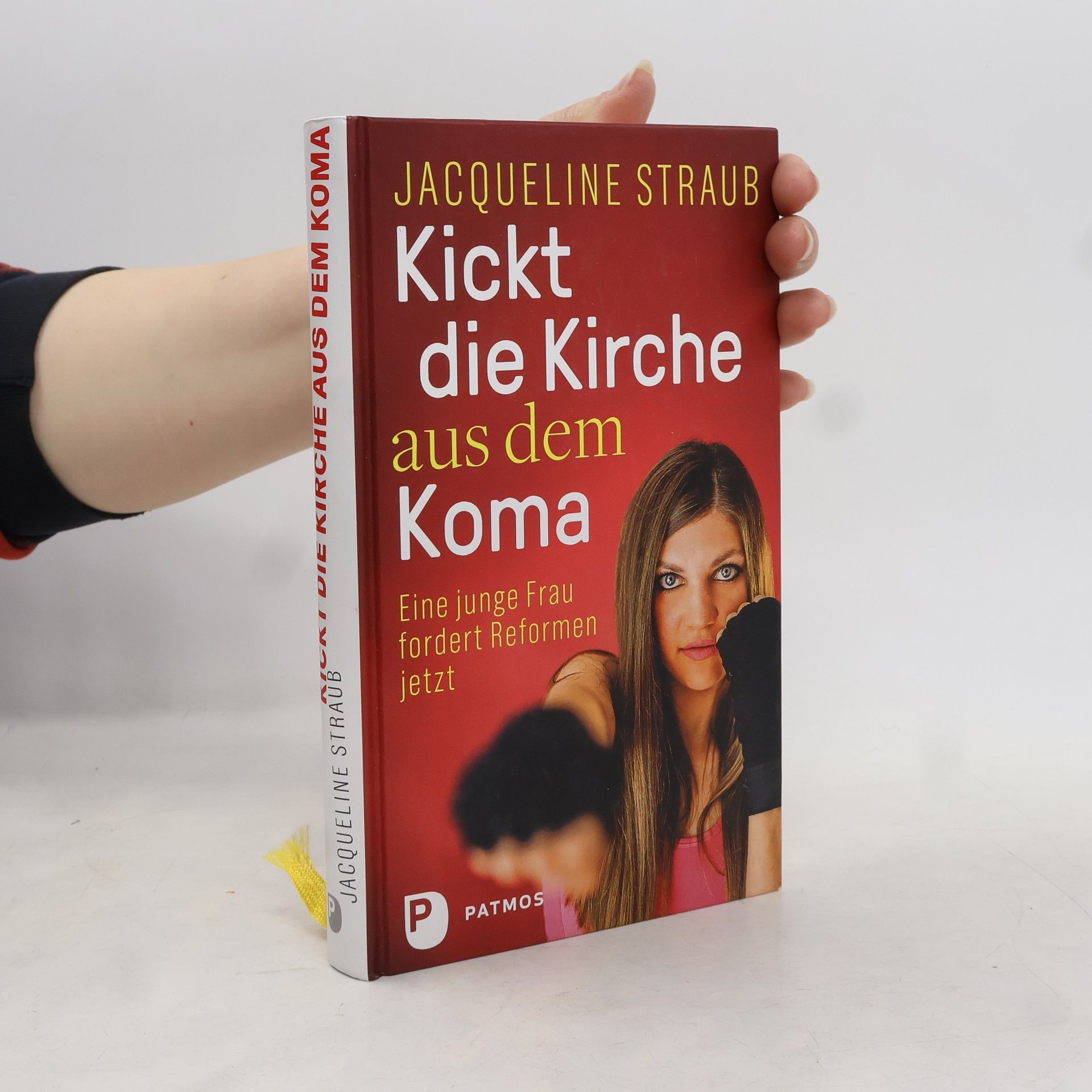 Jacqueline Straub Kickt die Kirche aus dem Koma