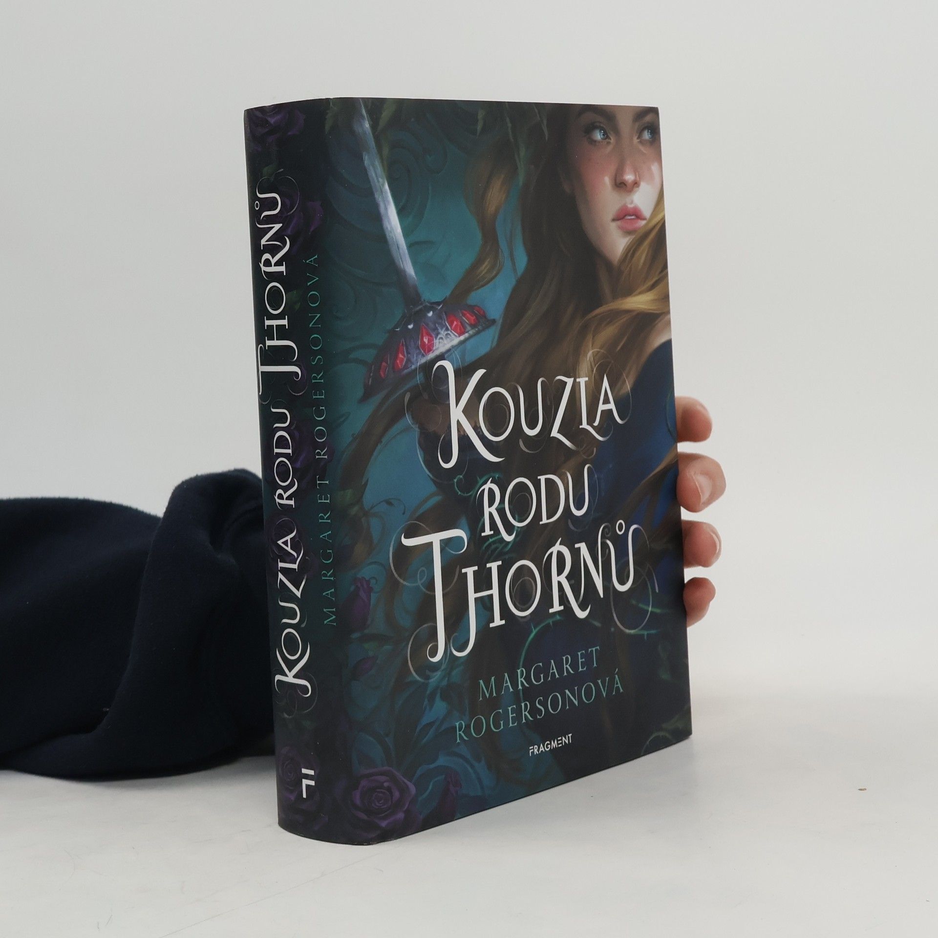 Margaret Rogerson Kouzla rodu Thornů