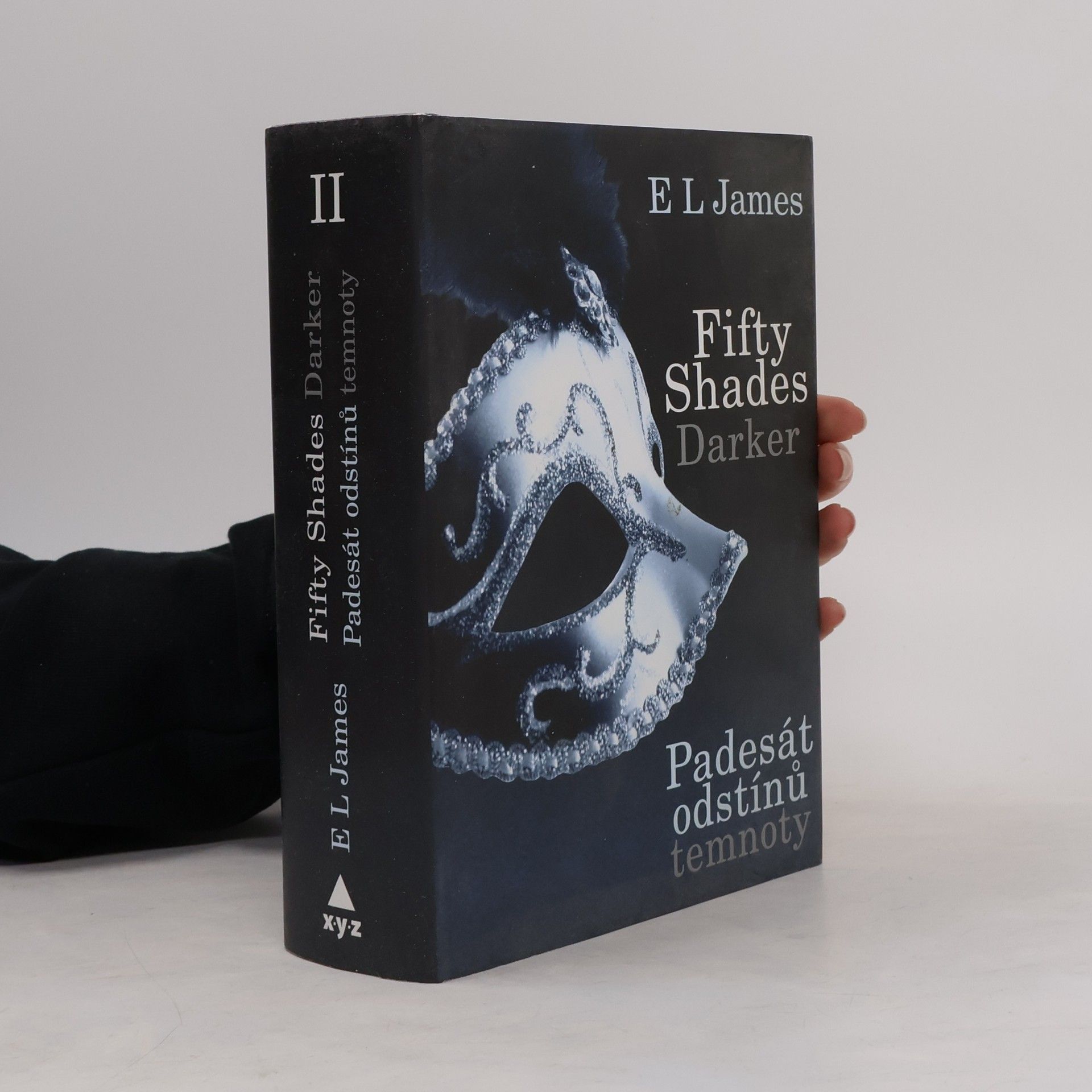 E L James Padesát odstínů temnoty