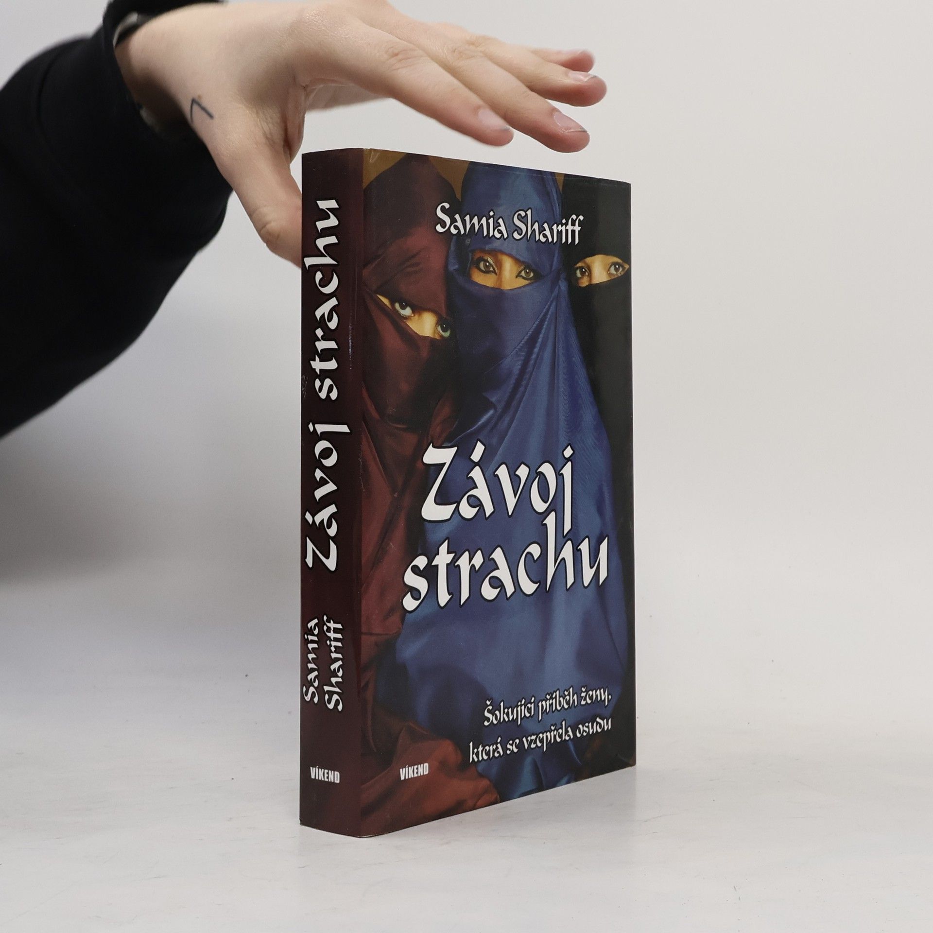 Samia Shariff Závoj strachu