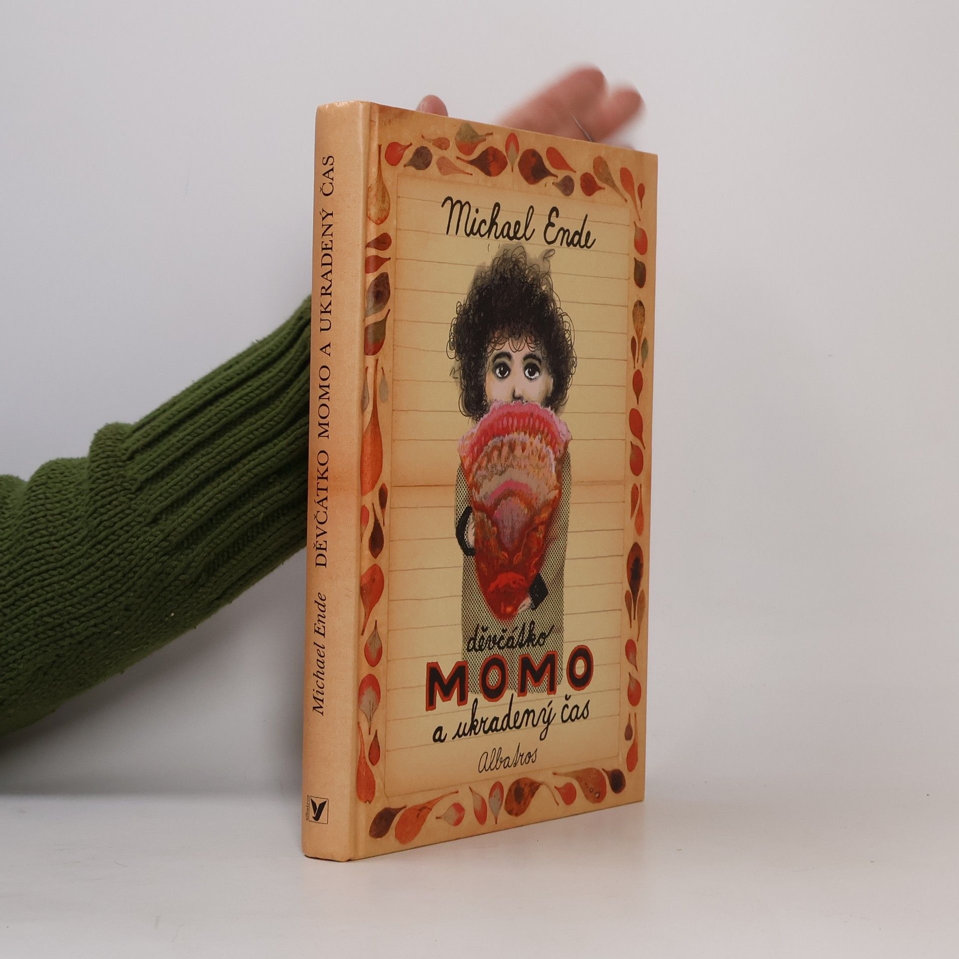 Michael Ende Děvčátko Momo a ukradený čas