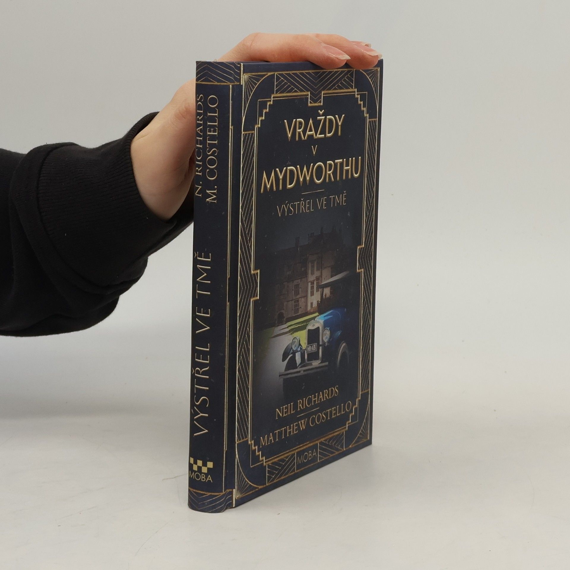 Neil Richards Výstřel v temnotě