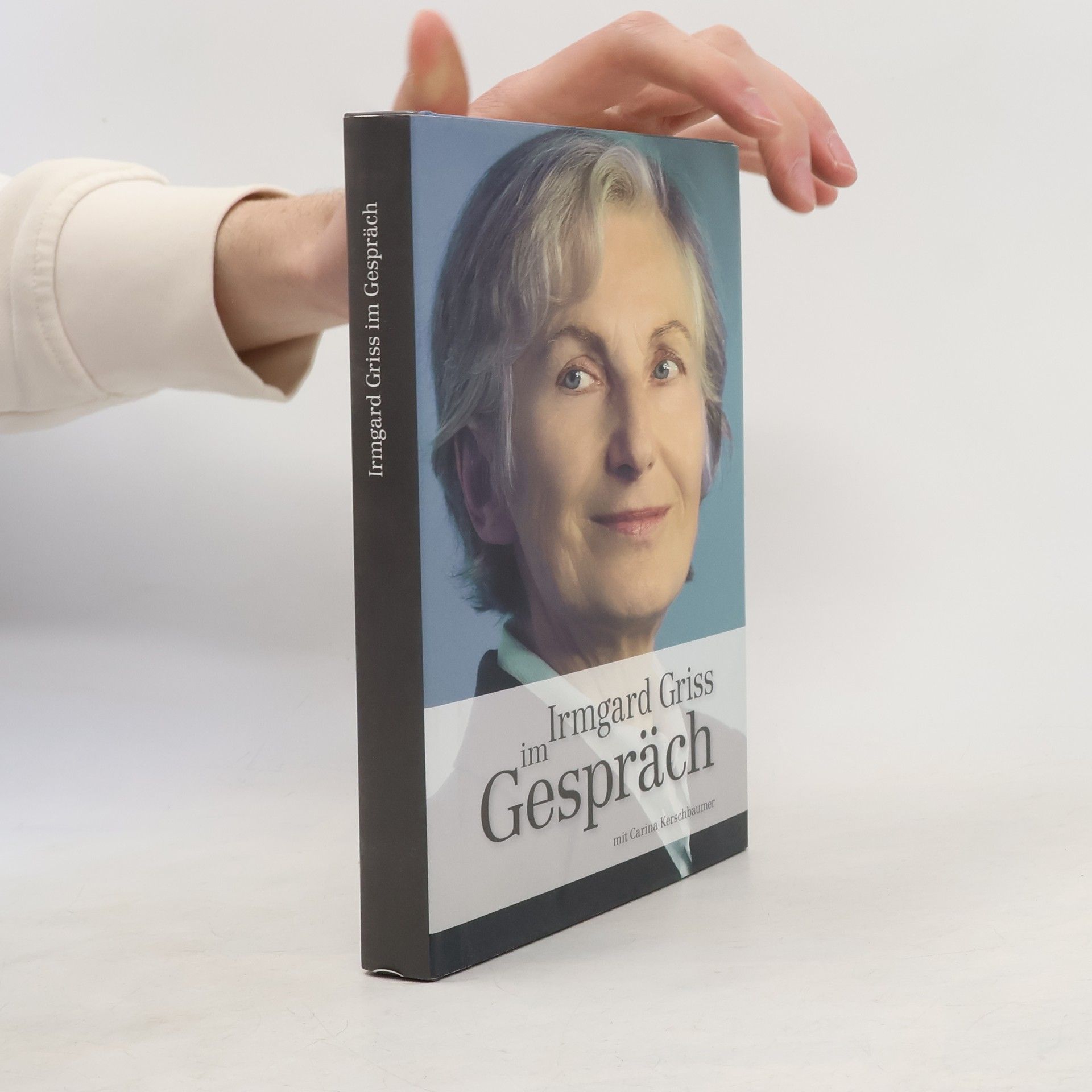 Irmgard Griss im Gespräch mit Carina Kerschbaumer
