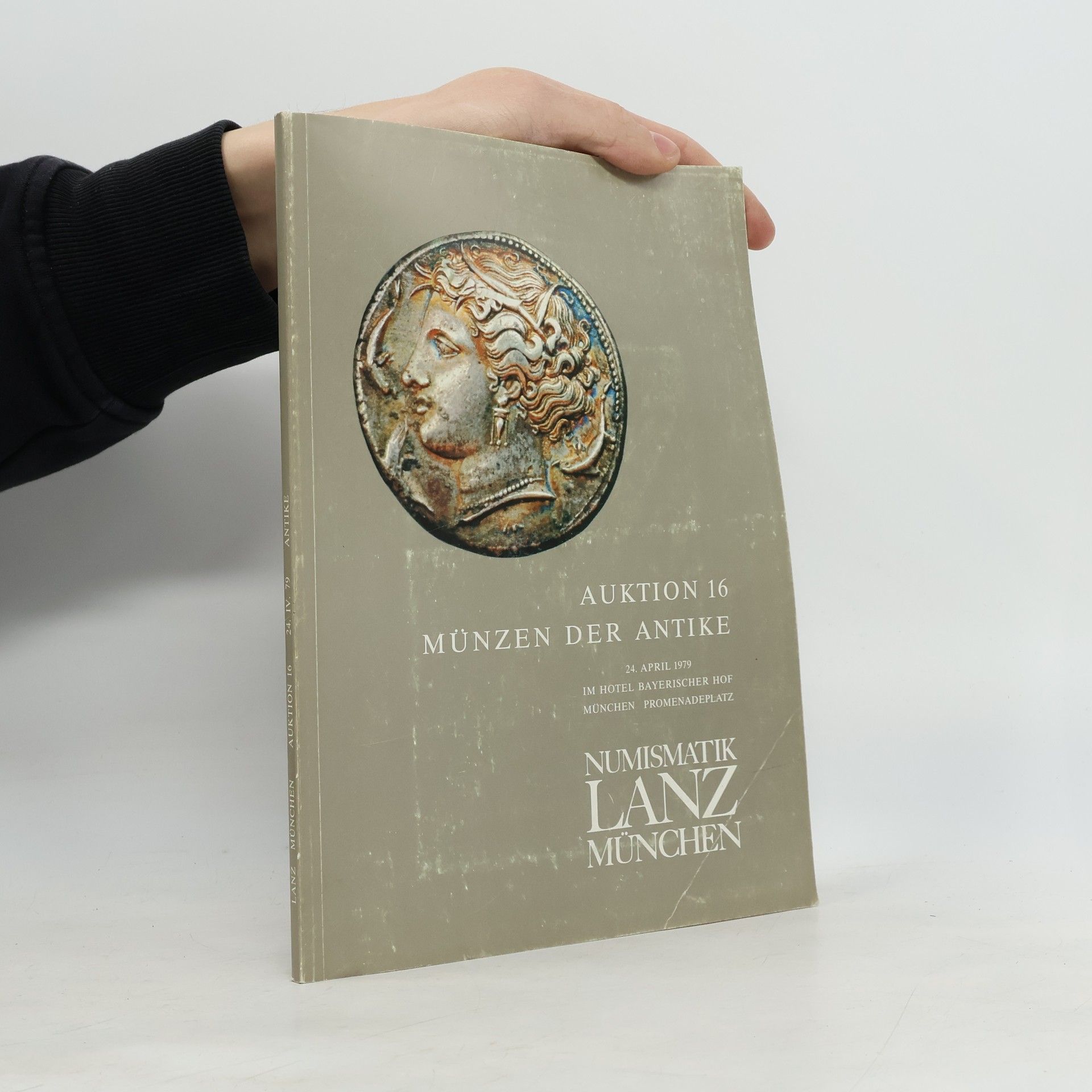 Kolektiv autorů Auktion 16