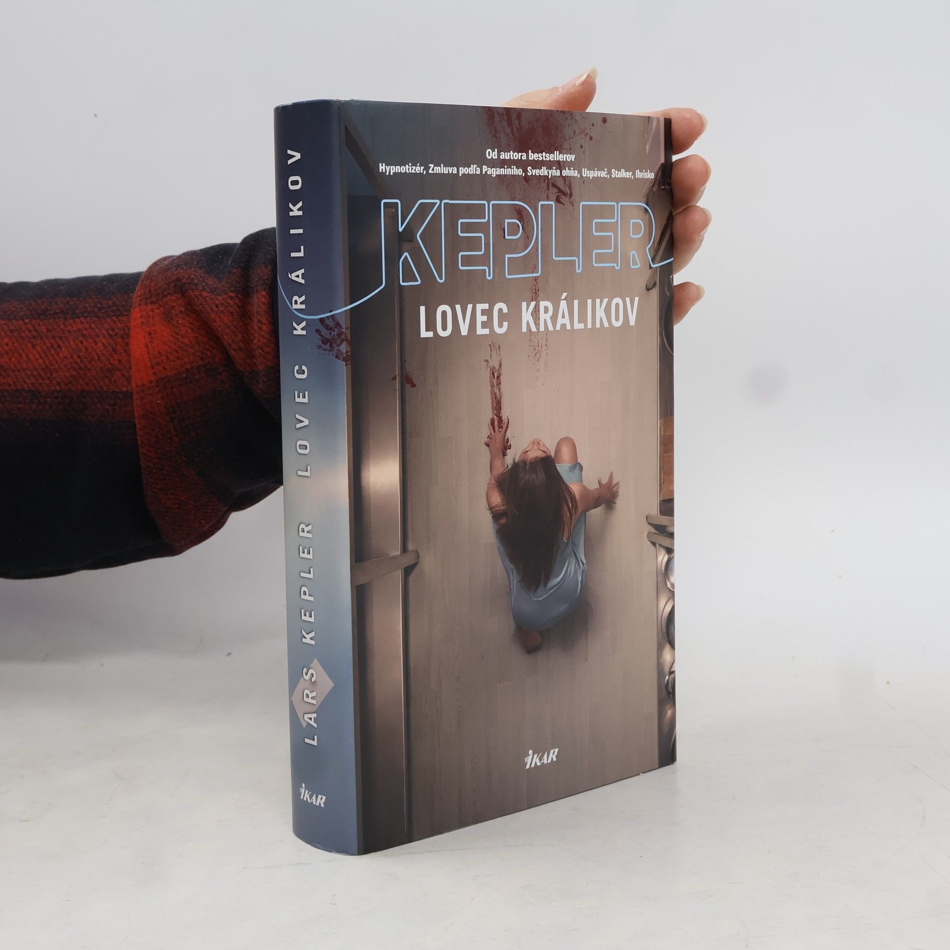 Lars Kepler Lovec králikov