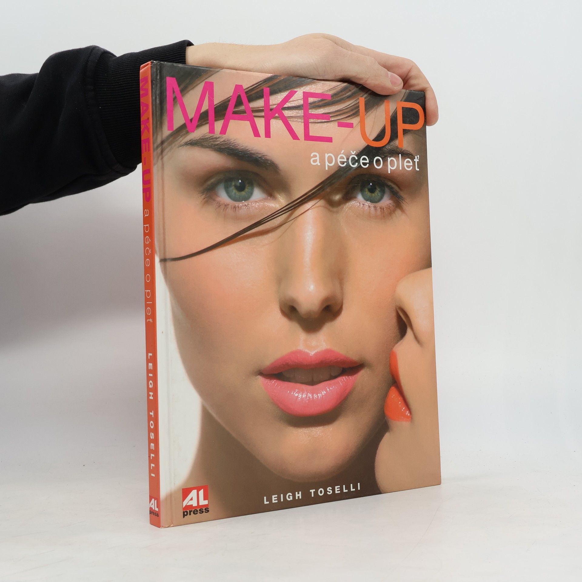 Patrick Toselli Make-up a péče o pleť