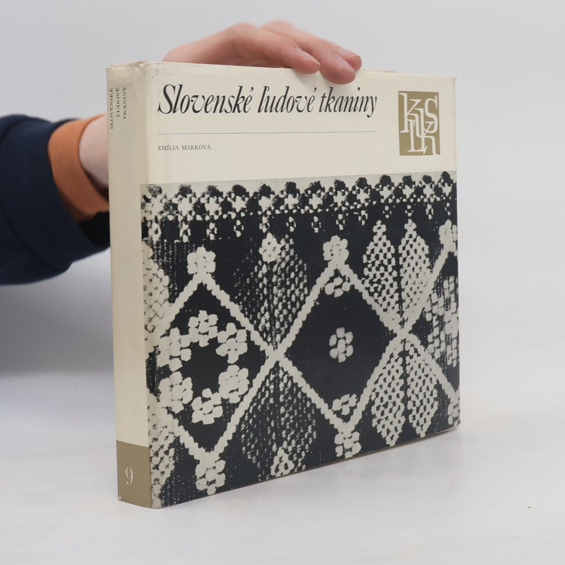 Emília Marková Slovenské ľudové tkaniny