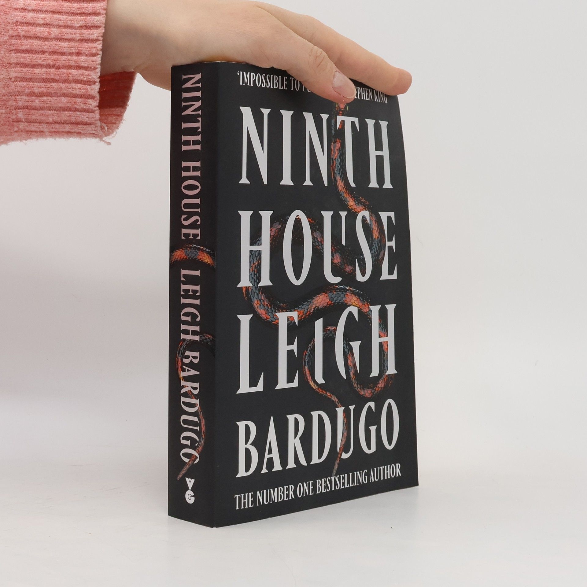 Leigh Bardugo Ninth house