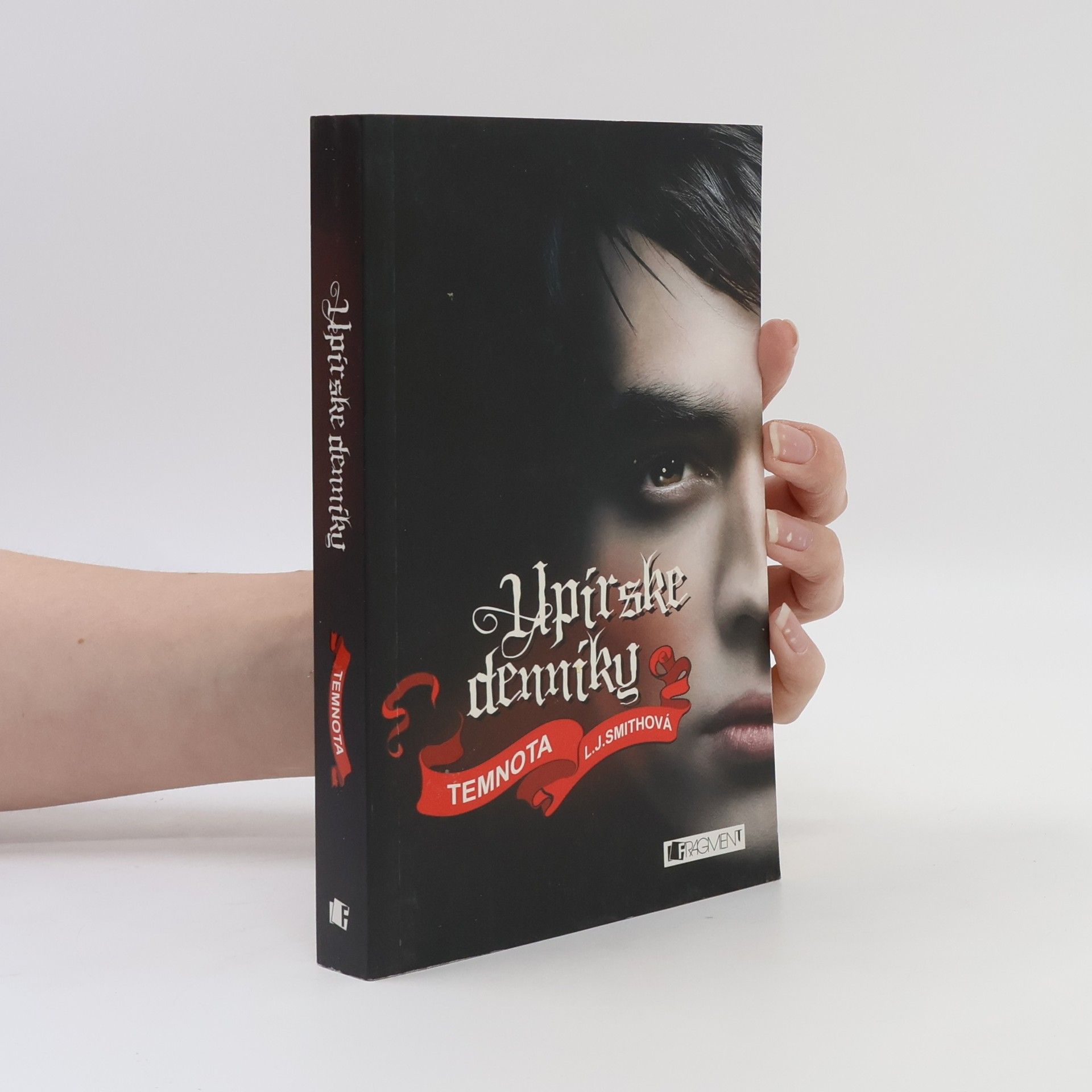 Lisa J. Smith Temnota