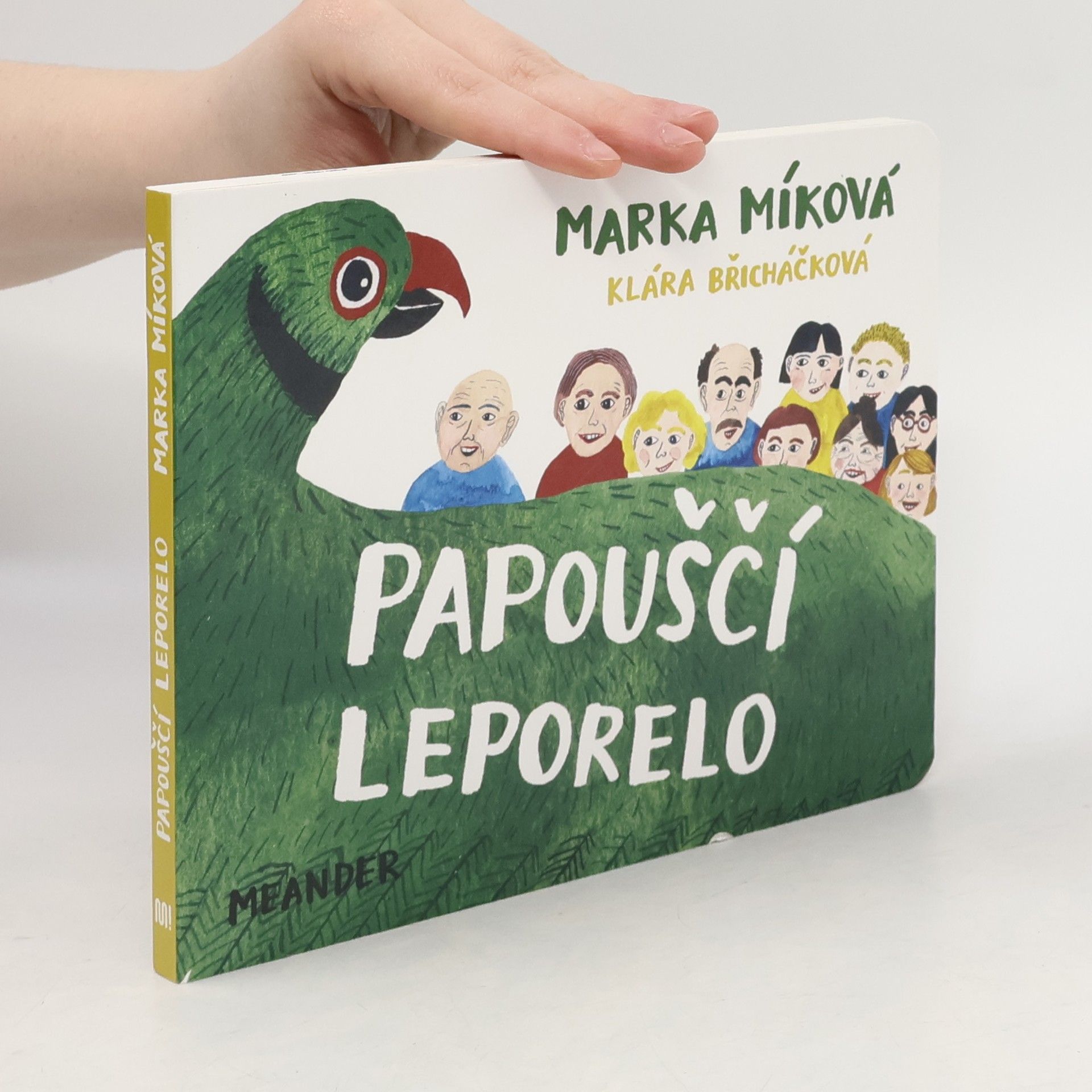 Klára Břicháčková Papouščí leporelo
