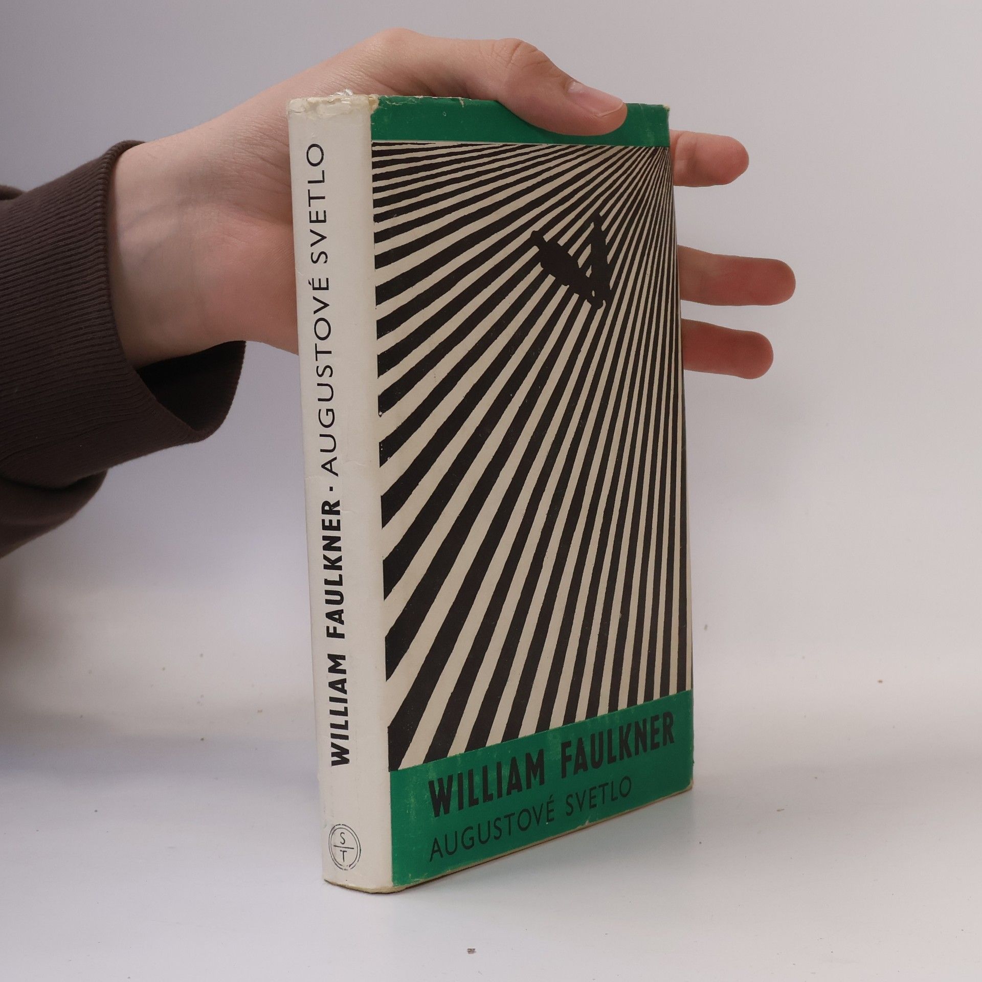 William Faulkner Augustové svetlo
