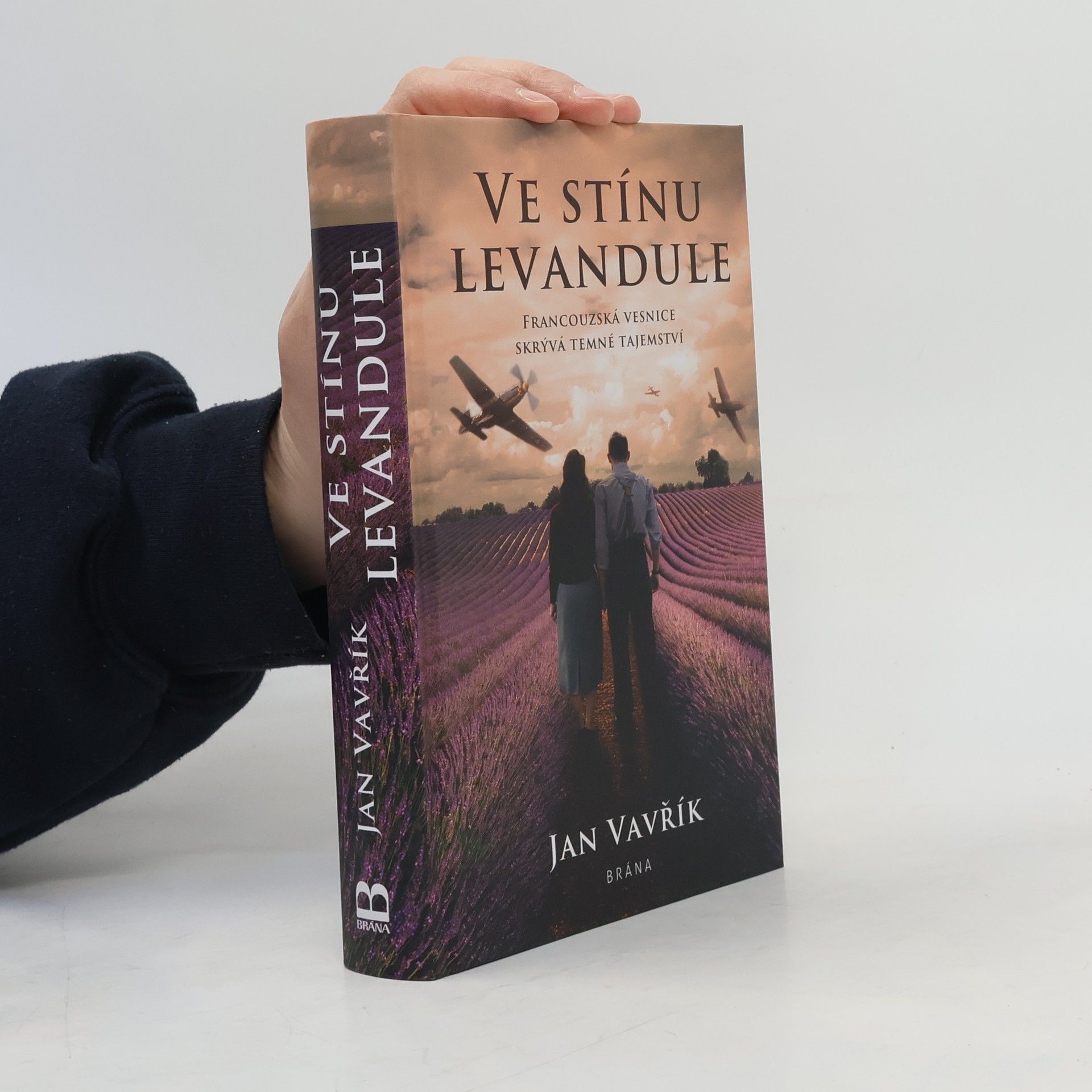 Jan Vavřík Ve stínu levandule