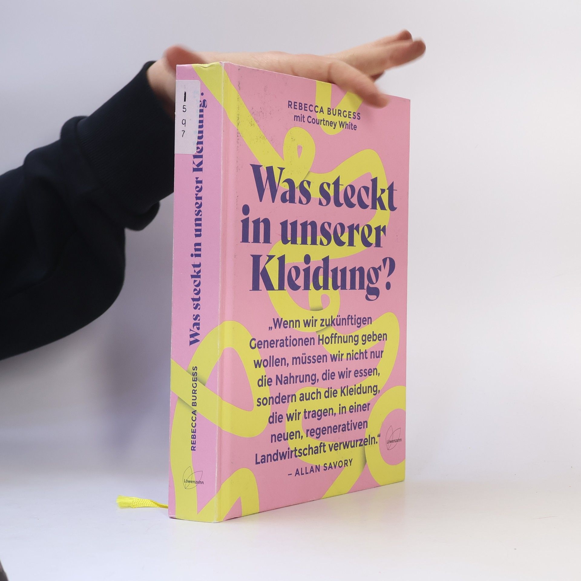 Was steckt in unserer Kleidung?