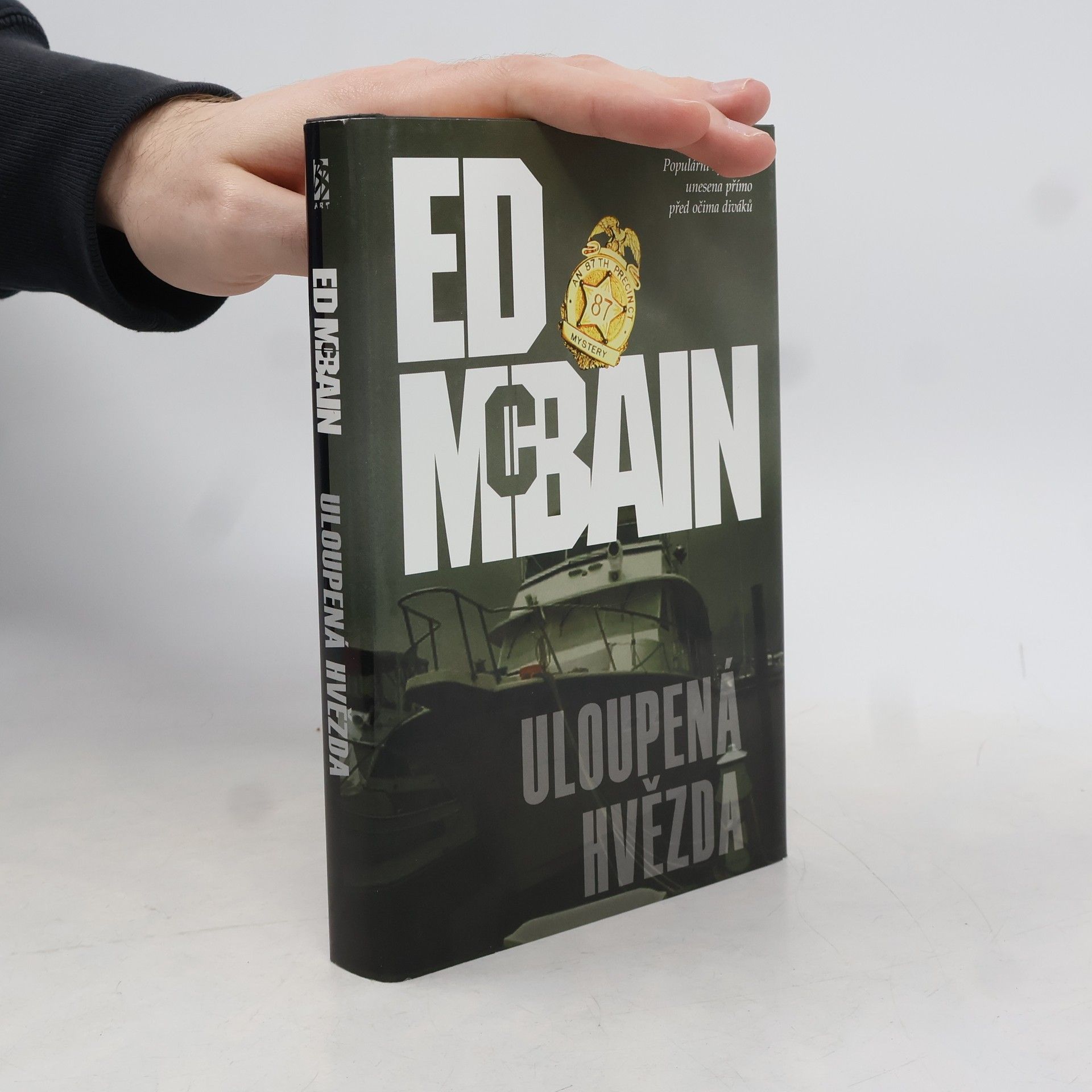 Ed McBain Uloupená hvězda. Příběh z 87. revíru