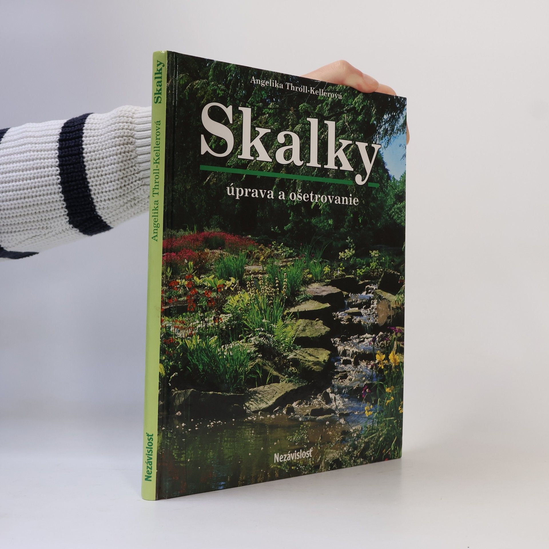 Angelika Throll Skalky