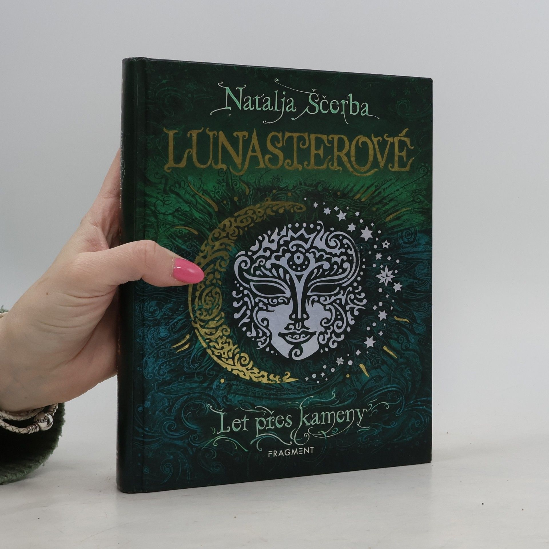 Natalia Shcherba Let přes kameny