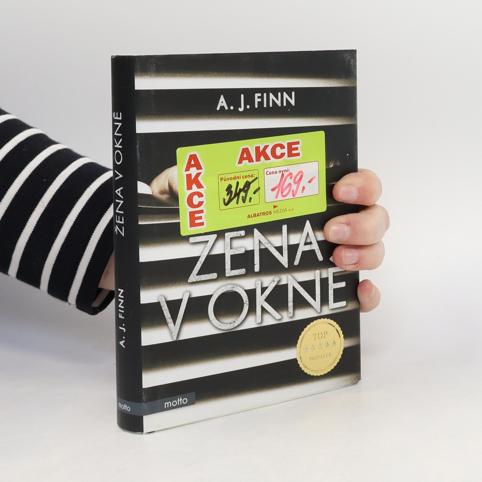 A. J. Finn Žena v okně