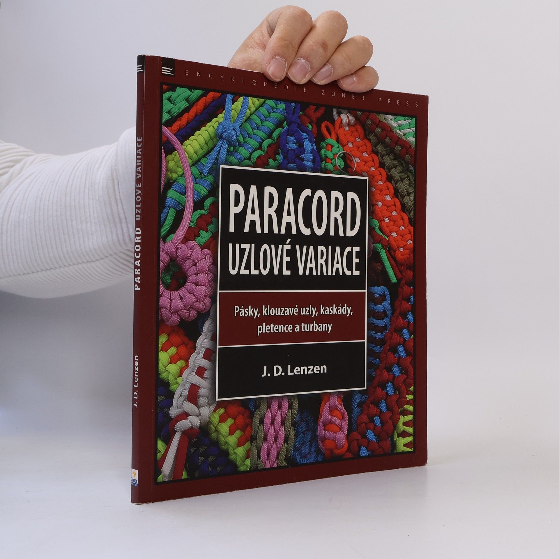 J. D. Lenzen Paracord – Uzlové variace