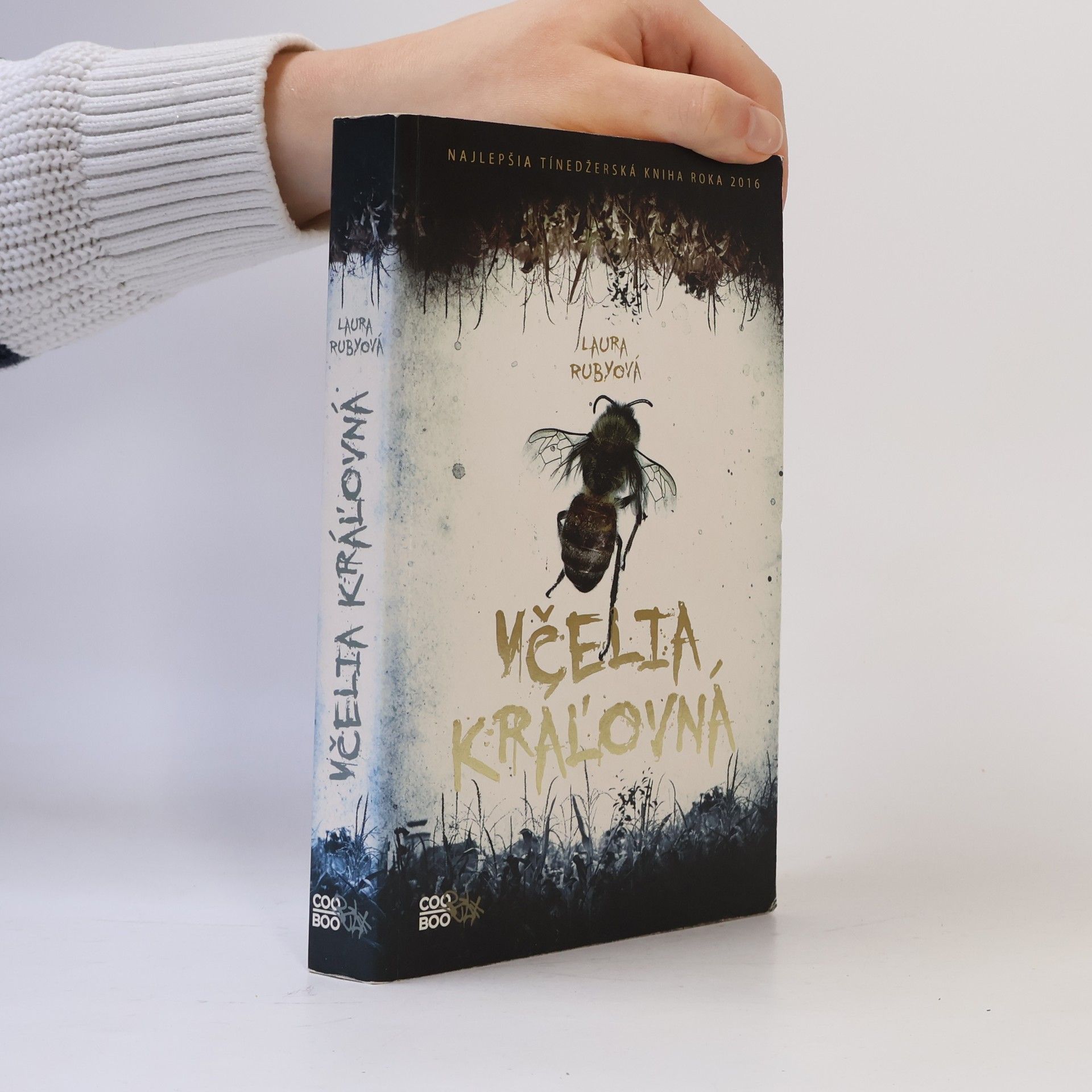 Laura Ruby Včelia kráľovná