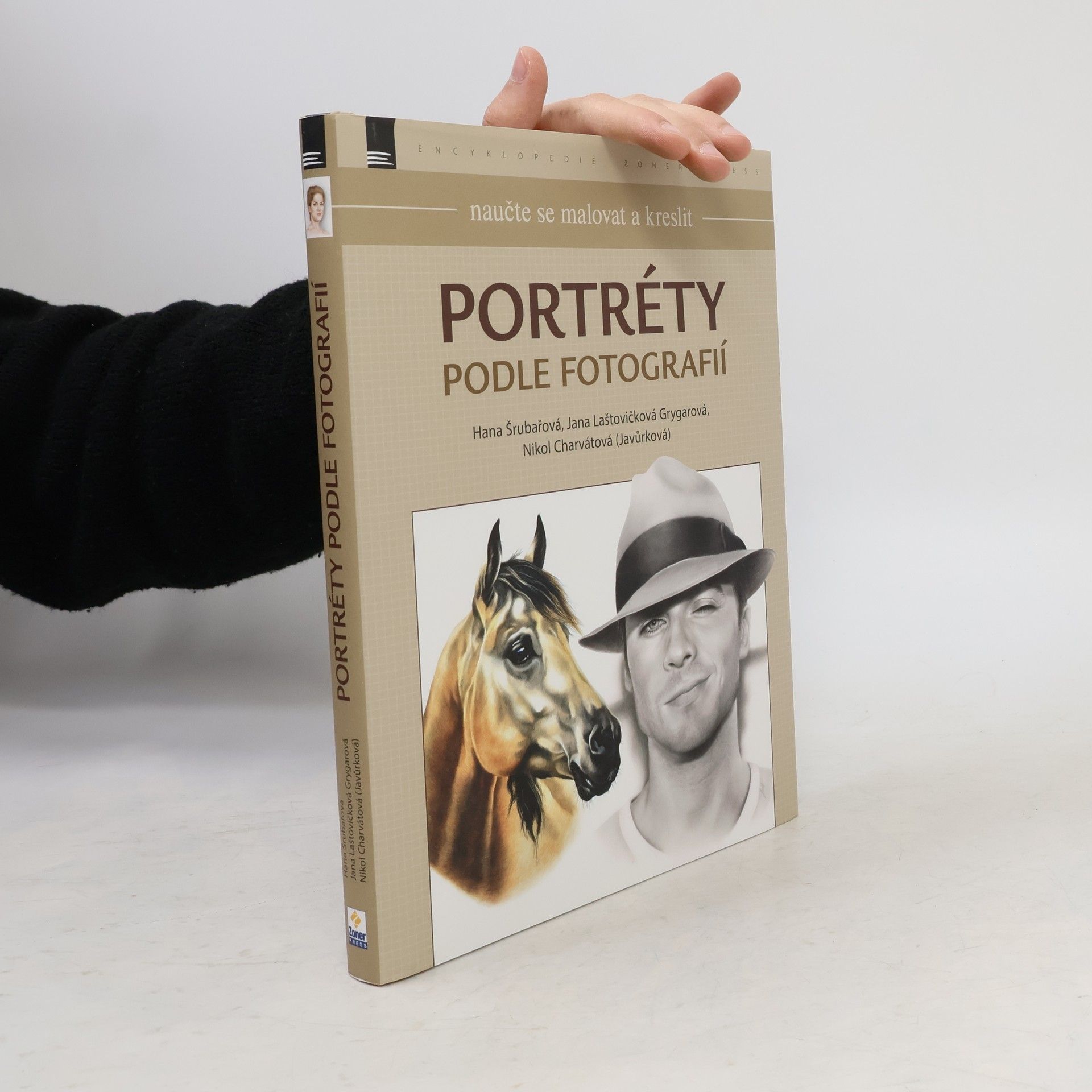 Portréty podle fotografií