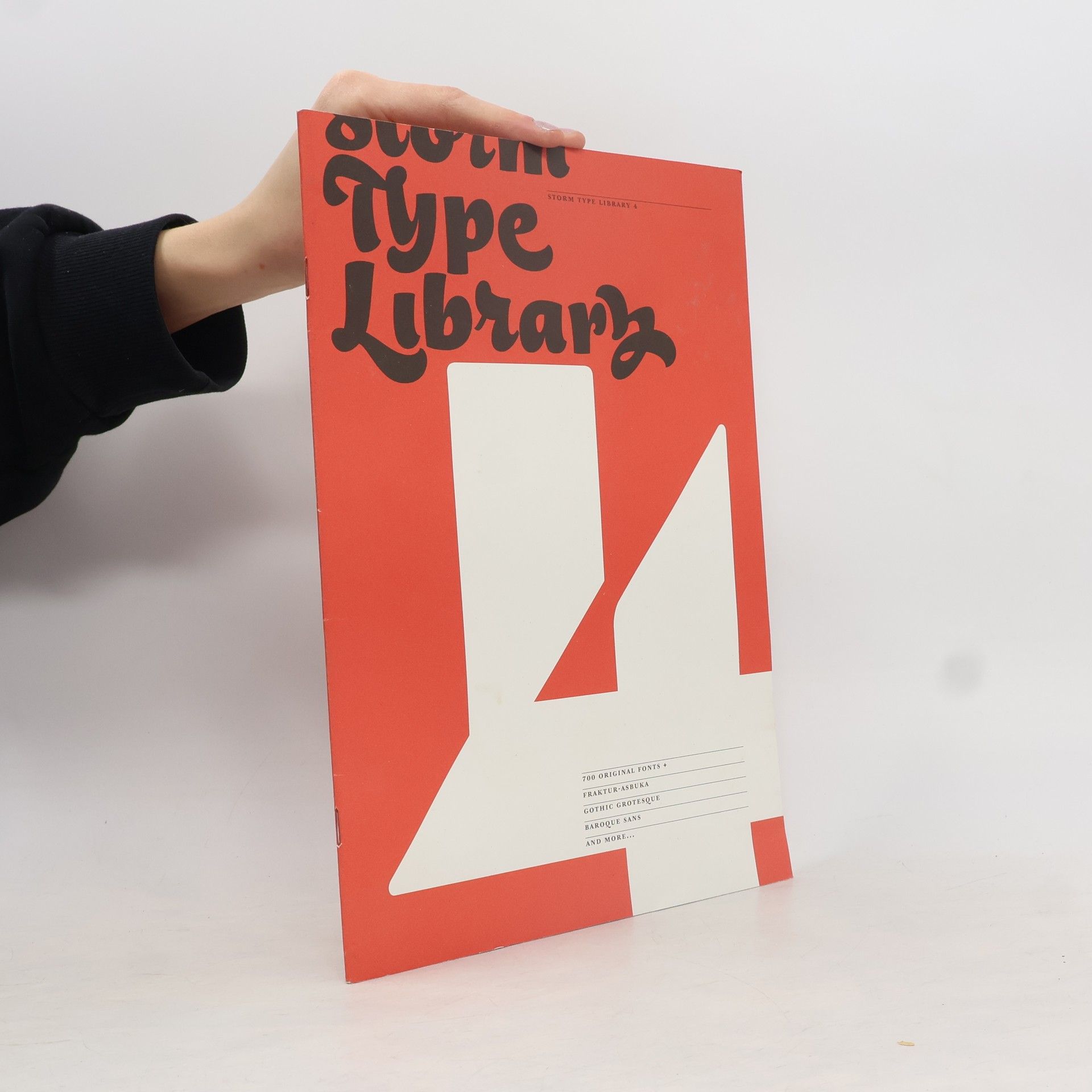 Kolektív autorov storm Type Library 4