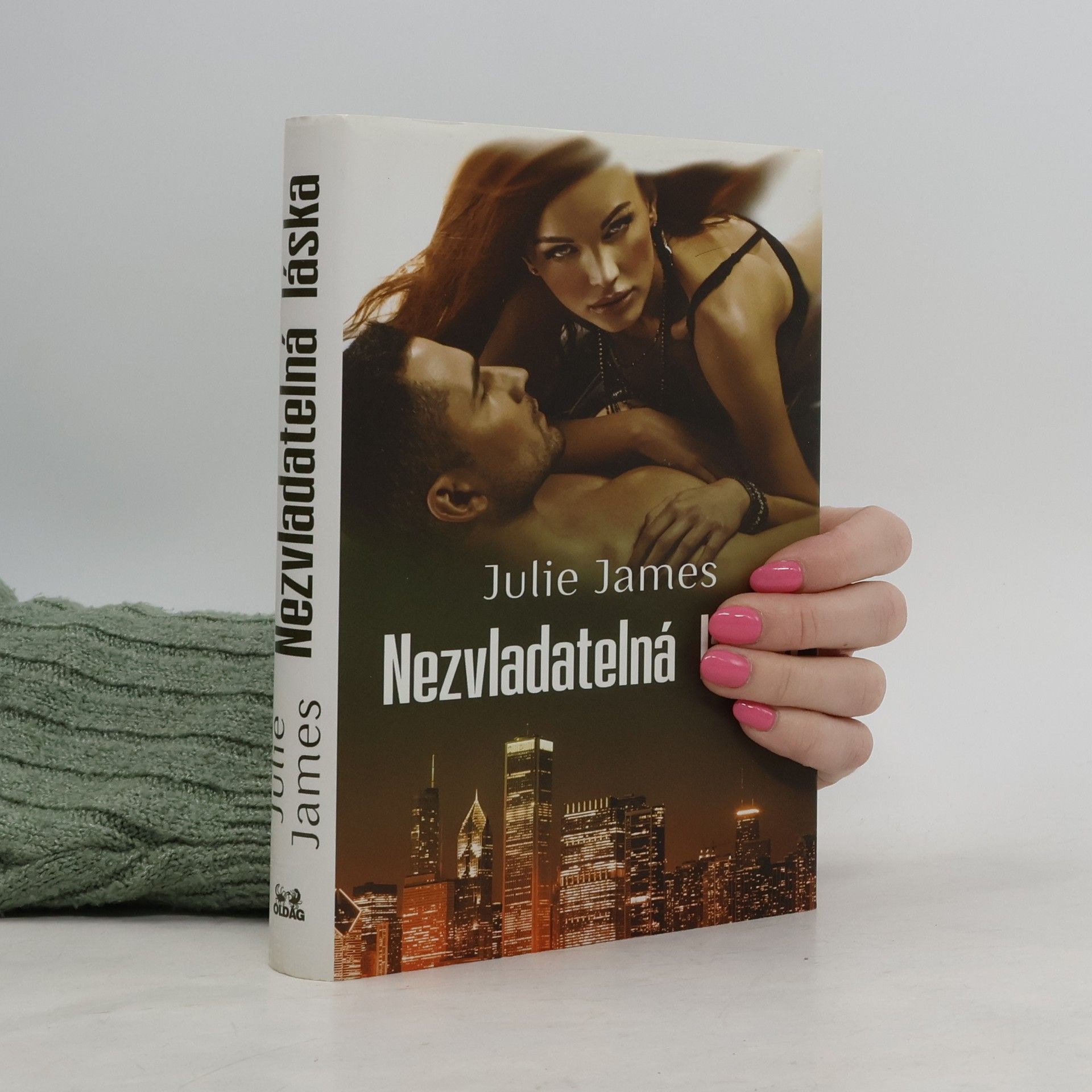 Julie James Nezvladatelná láska