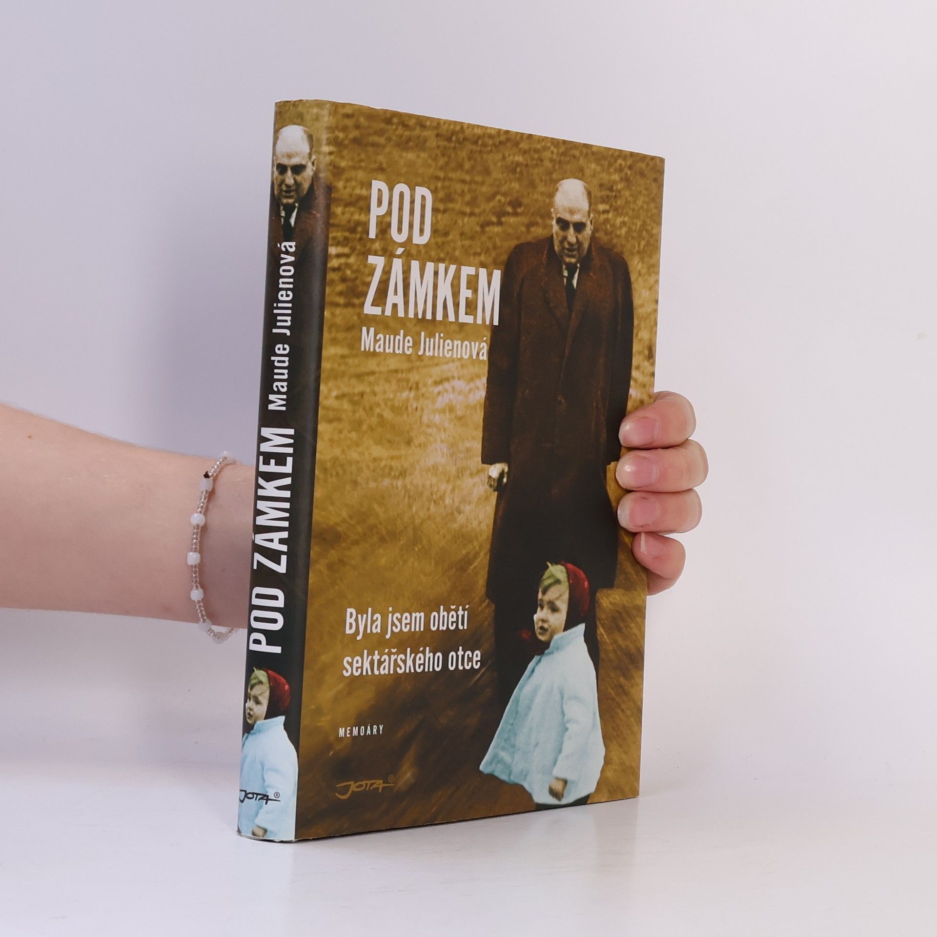 Maude Julien Pod zámkem