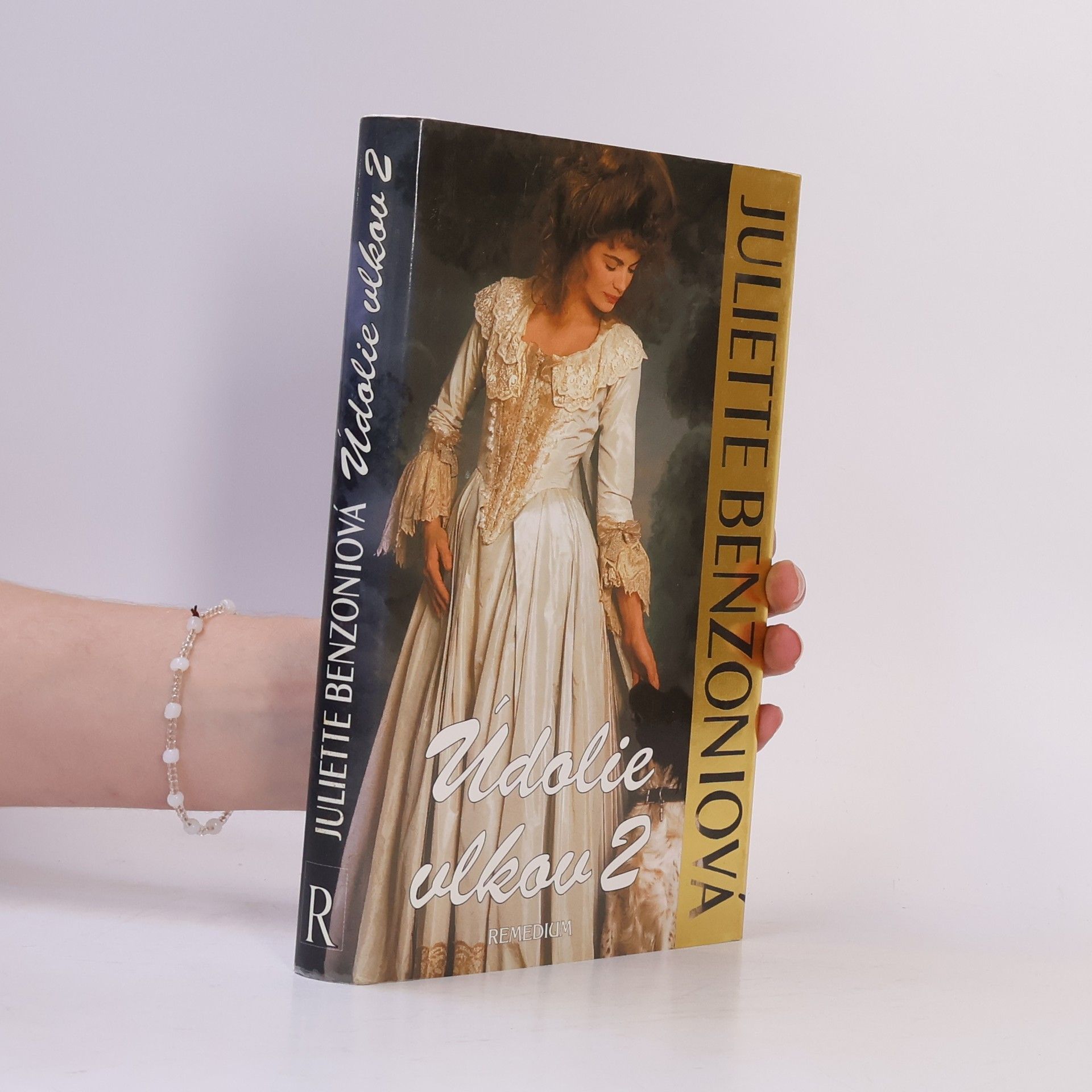 Juliette Benzoni Údolie vlkov 2