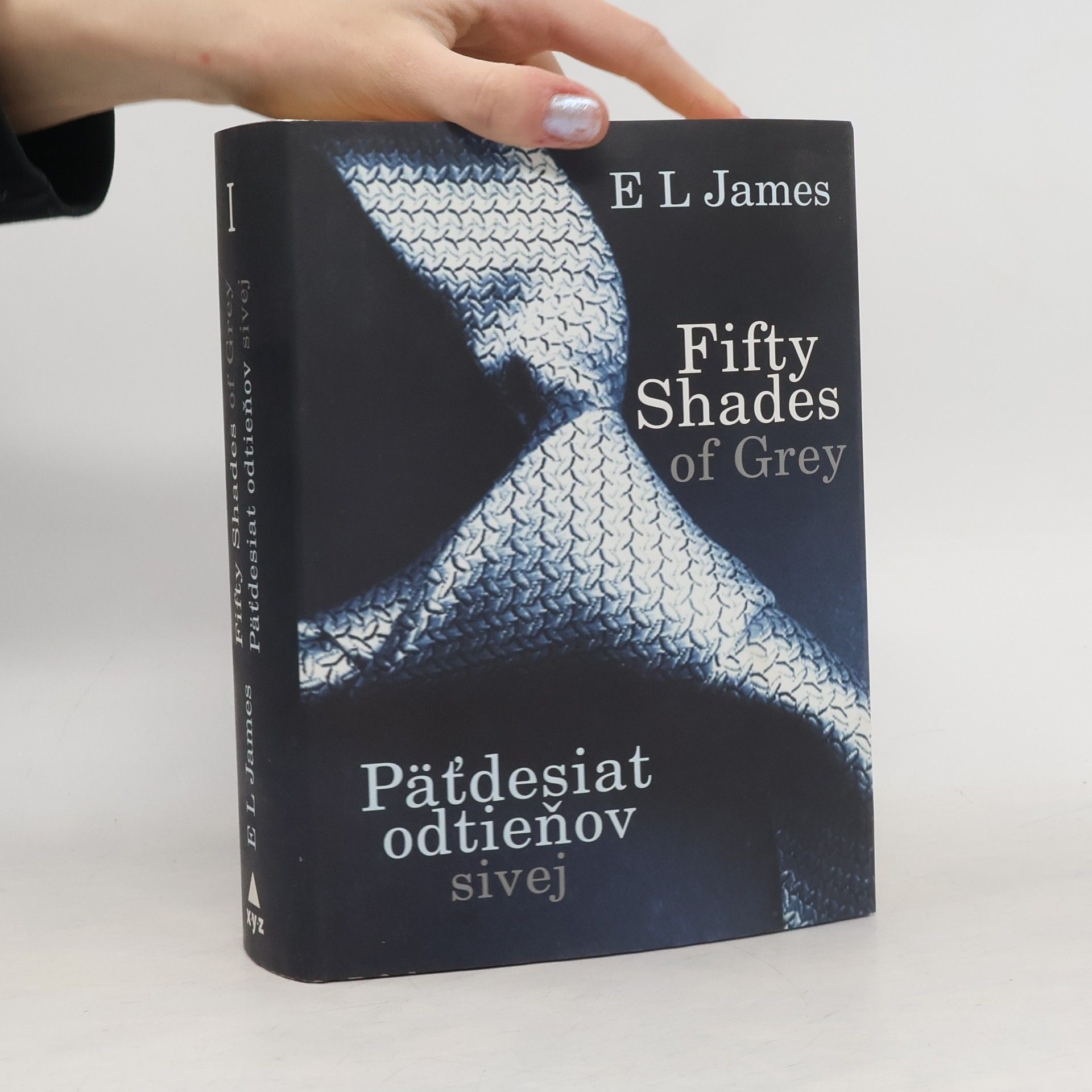 Päťdesiat odtieňov sivej