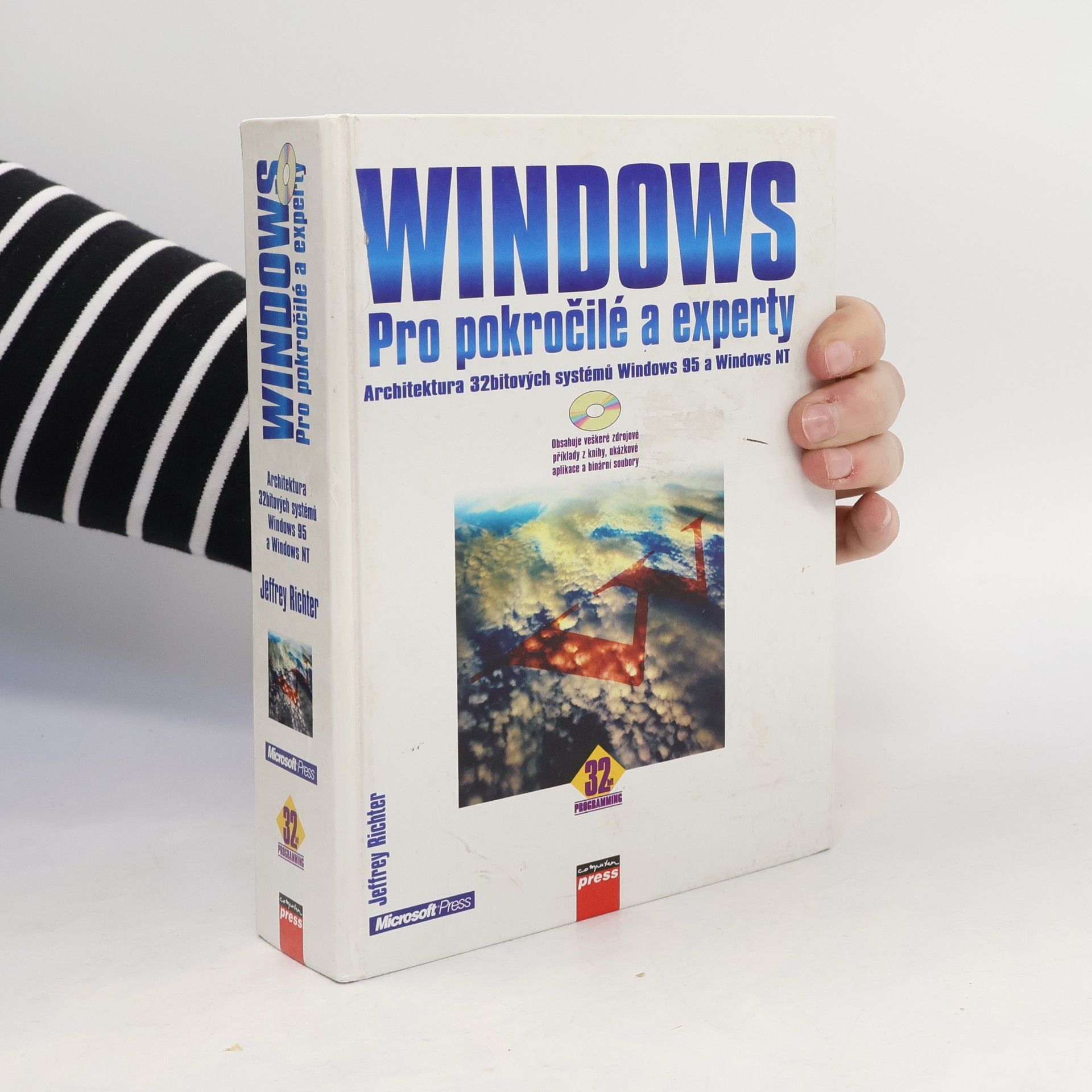 Jeffrey Richter Windows pro pokročilé a experty : architektura 32bitových systémů Windows 95 a Windows NT