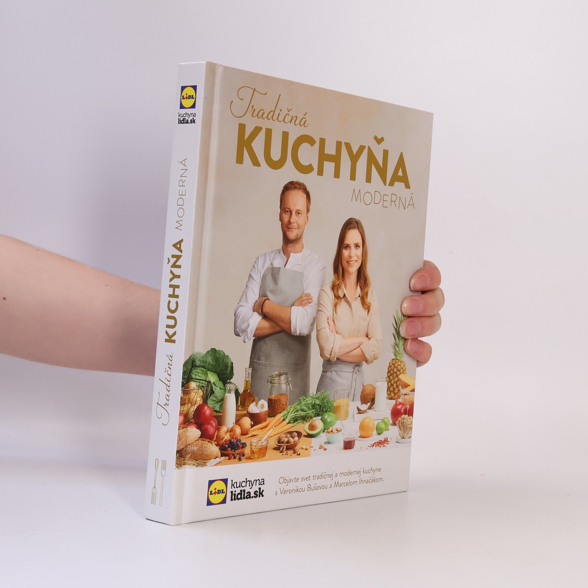 Veronika Bušová Tradičná kuchyňa moderná