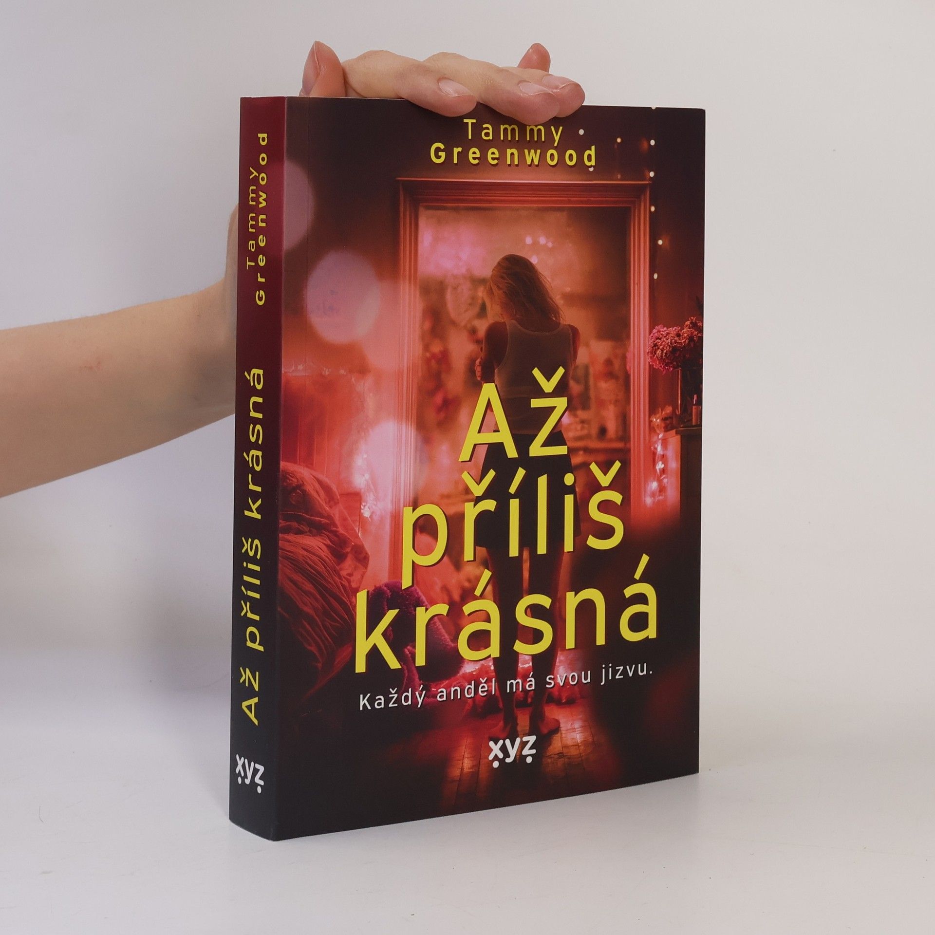 Až příliš krásná