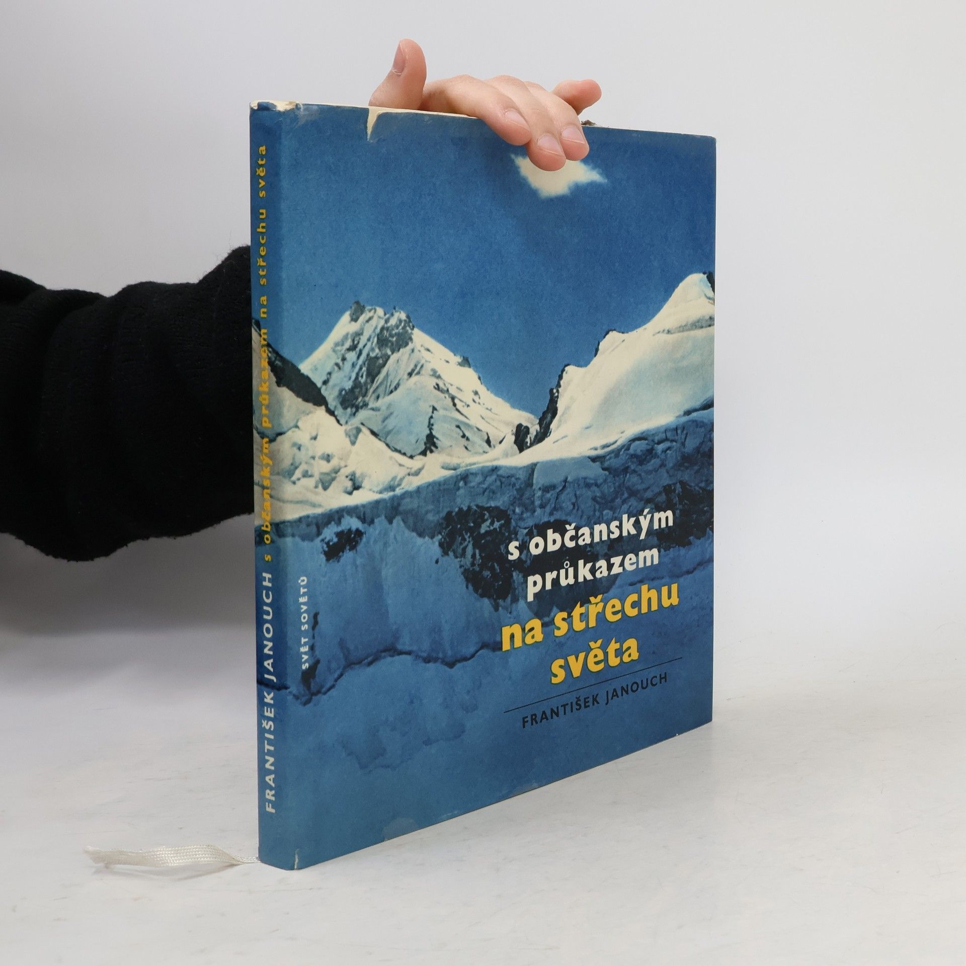 František Janouch S občanským průkazem na střechu světa