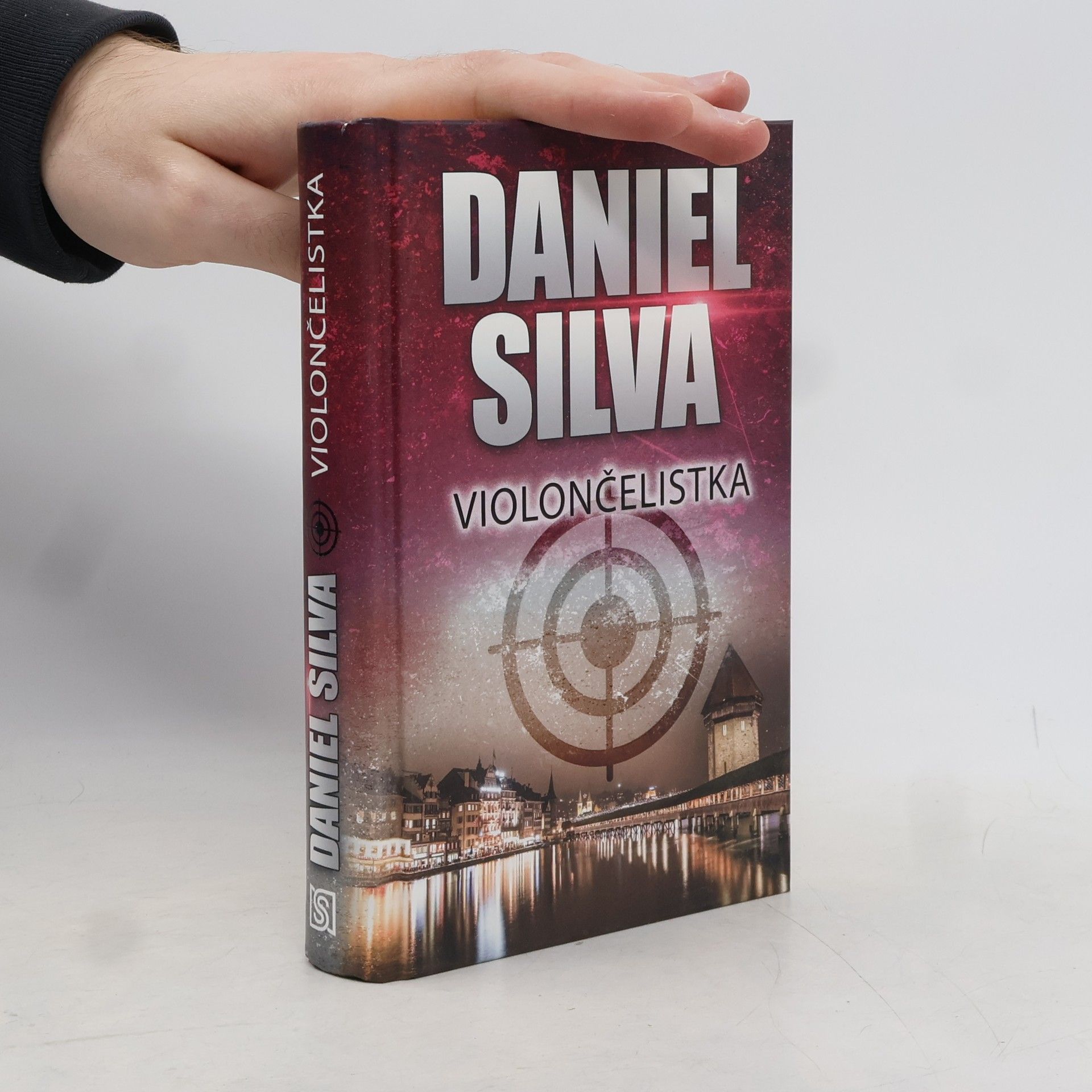 Daniel Silva Violončelistka