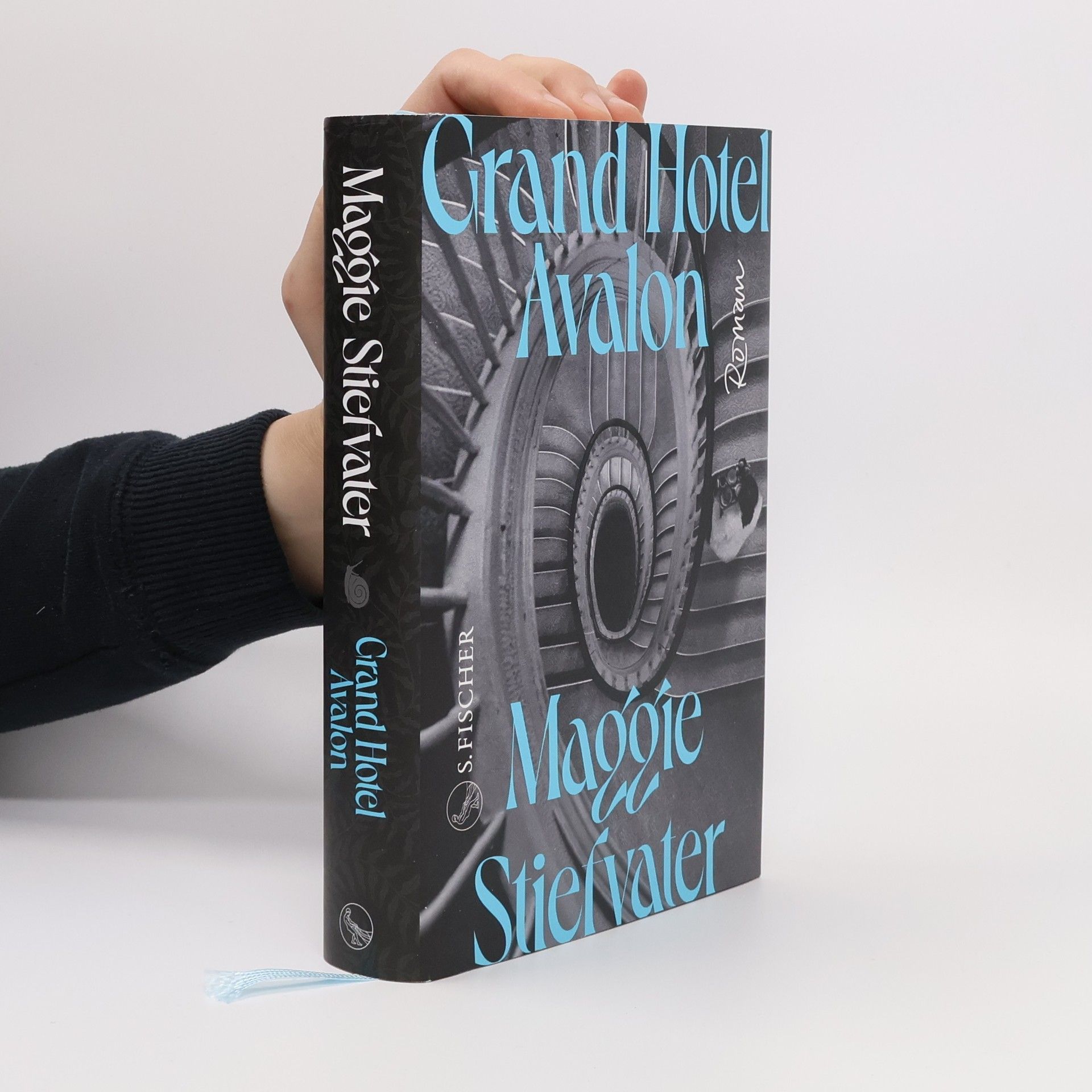Maggie Stiefvater Grand Hotel Avalon