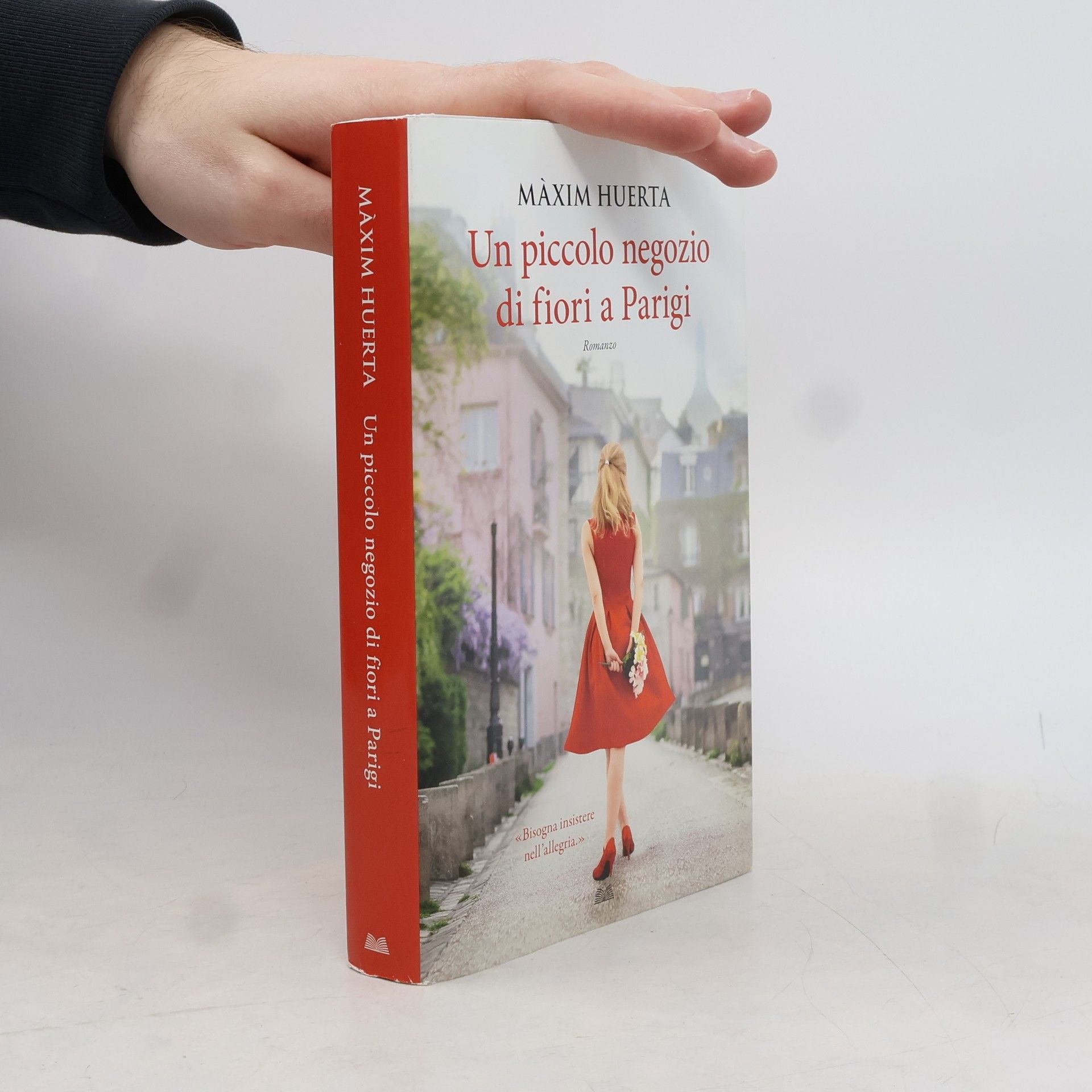 Un piccolo negozio di fiori a Parigi