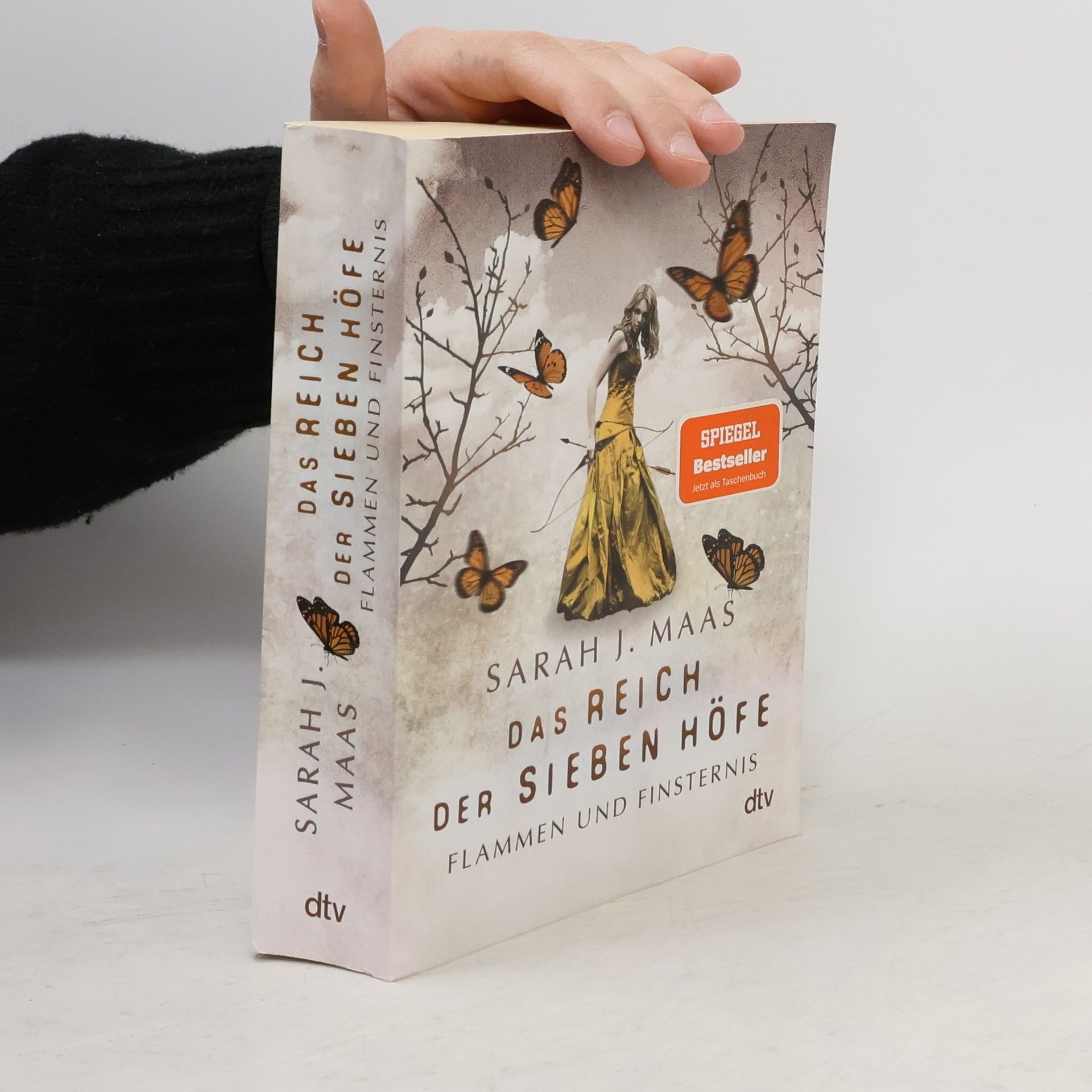 Sarah J. Maas Das Reich der Sieben Höfe. Flammen und Finsternis