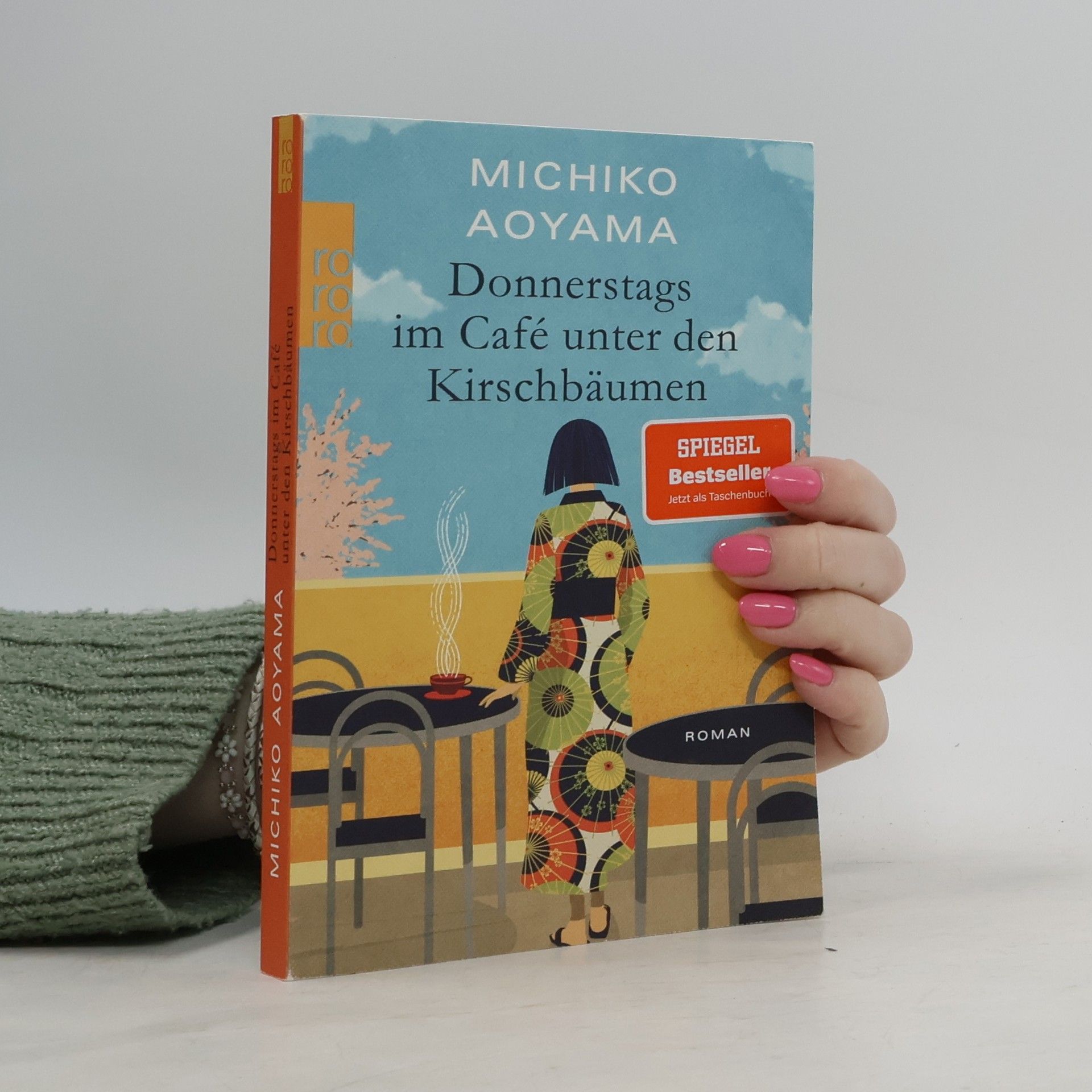 Michiko Aoyama Donnerstags im Café unter den Kirschbäumen