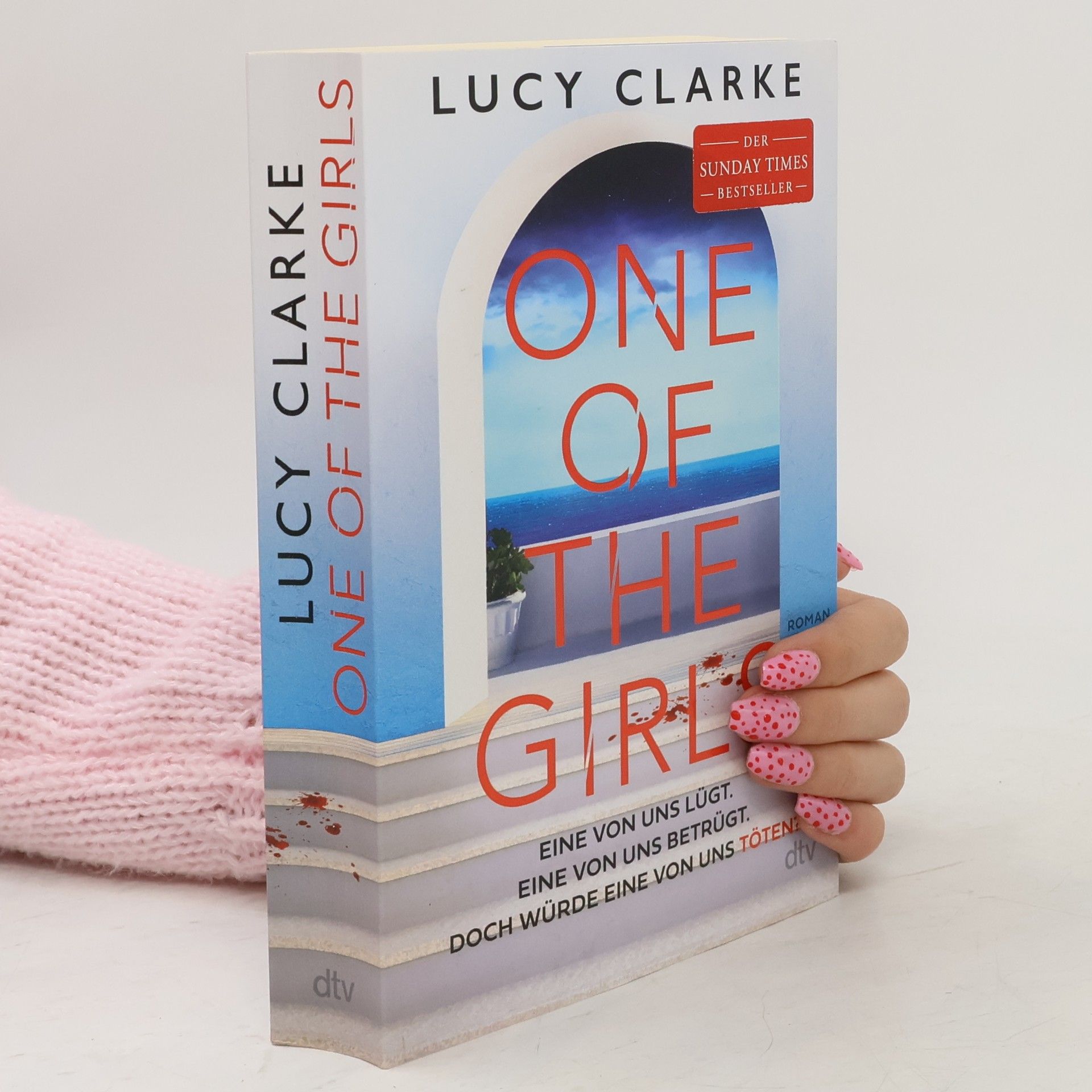 Lucy Clarke One of the Girls