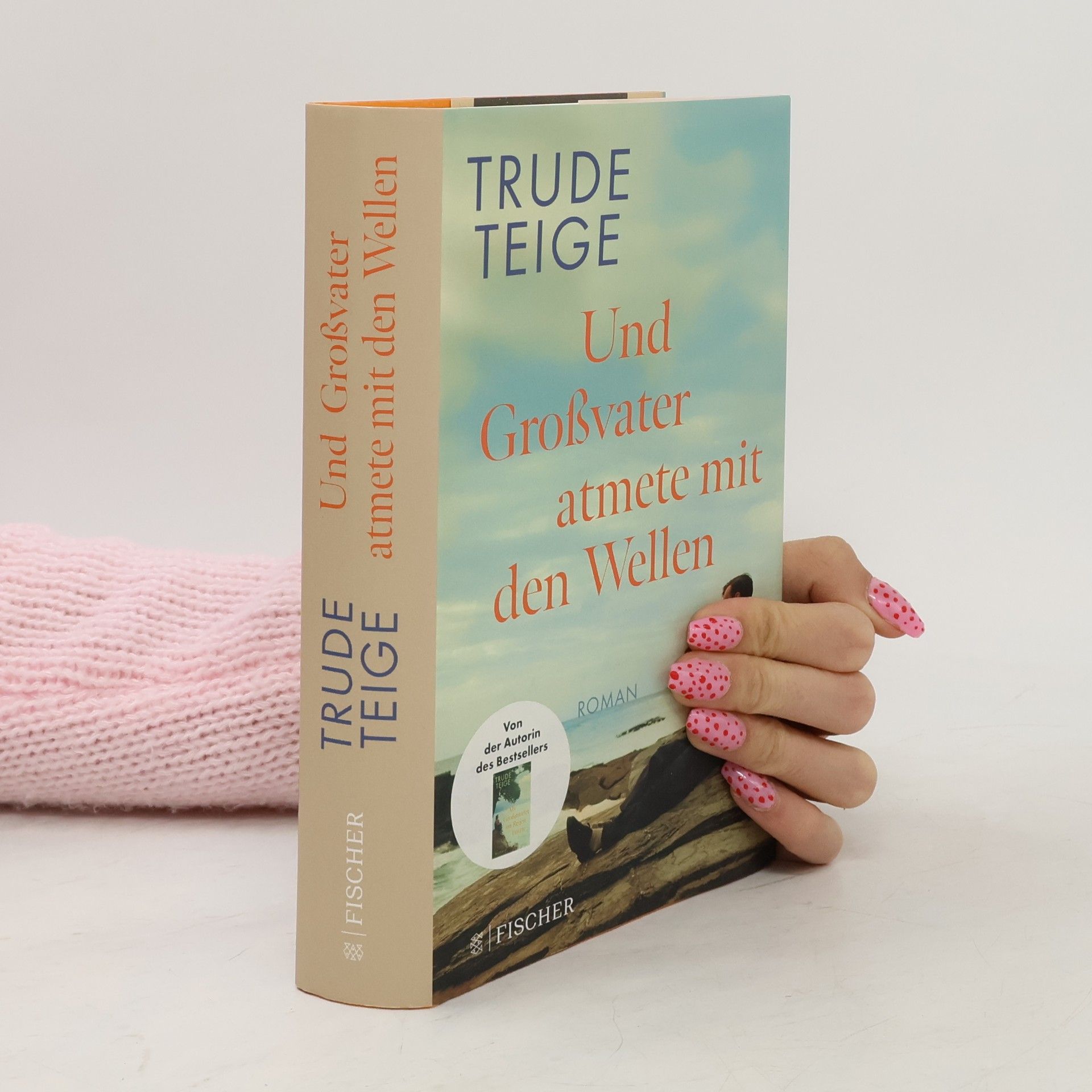Trude Teige Und Großvater atmete mit den Wellen