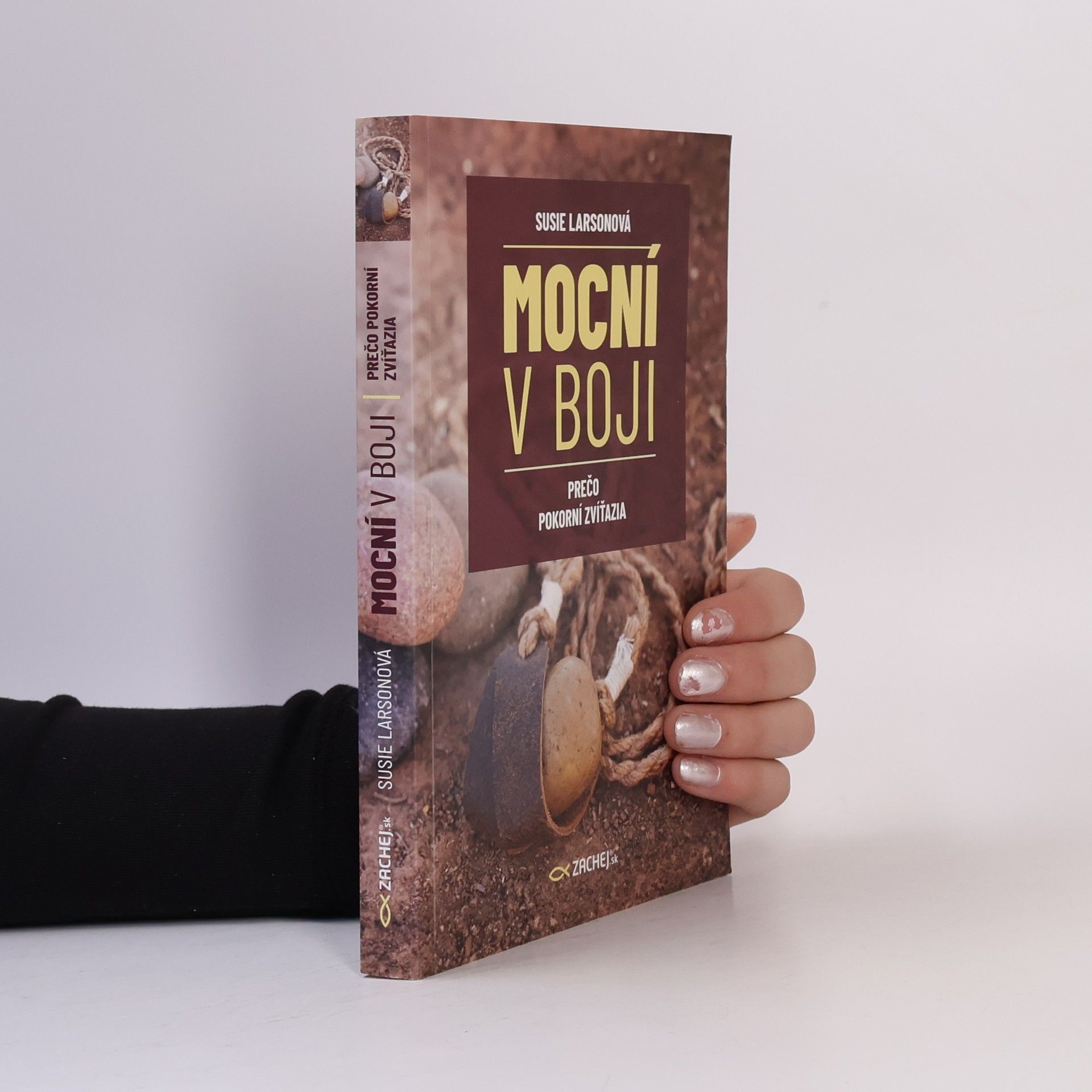 Susie Larsonová Mocní v boji