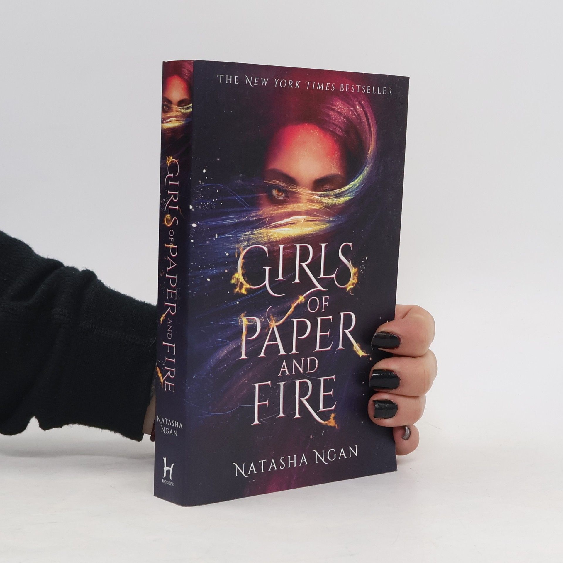 Girls of paper and fire