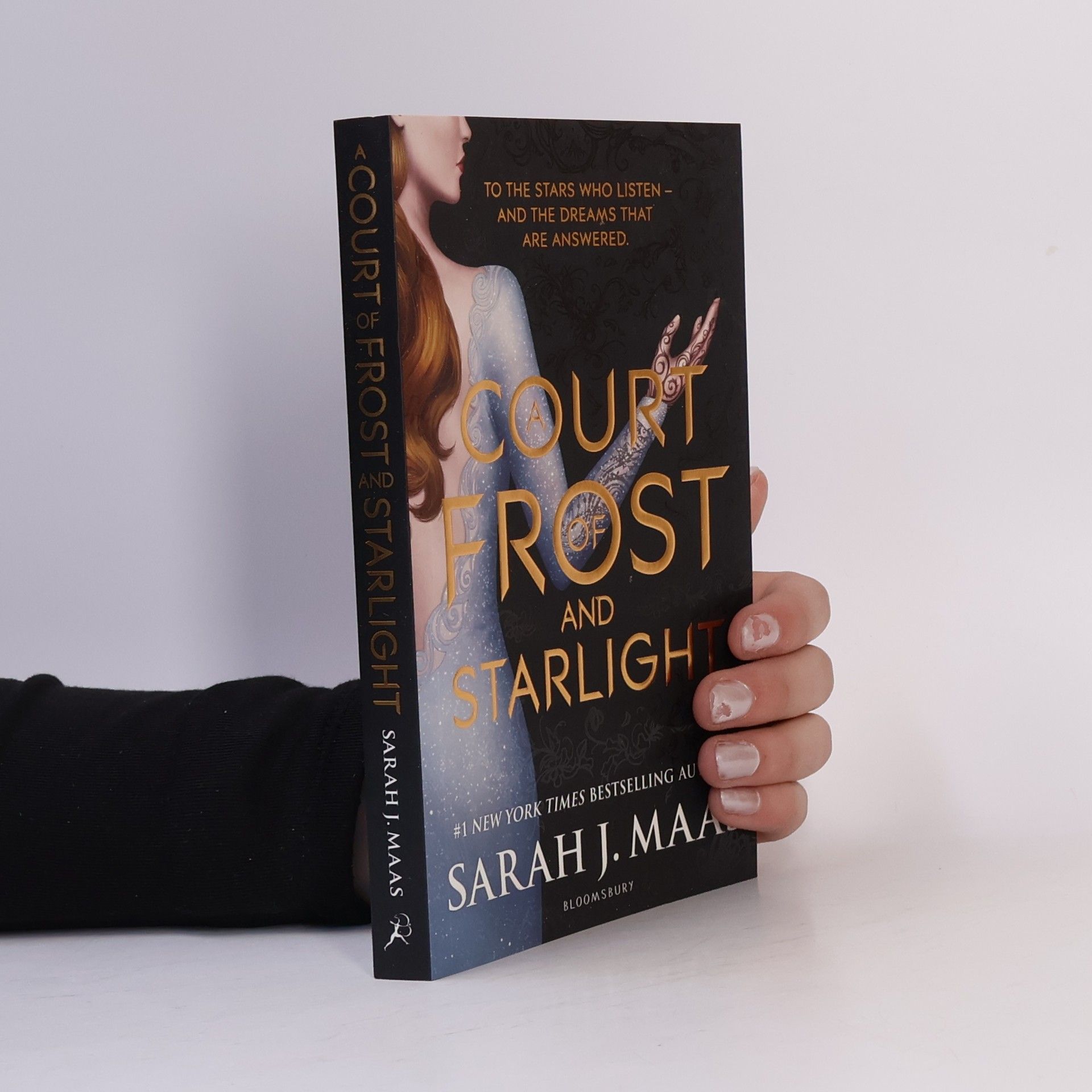 Sarah J. Maas A Court of Frost and Starlight