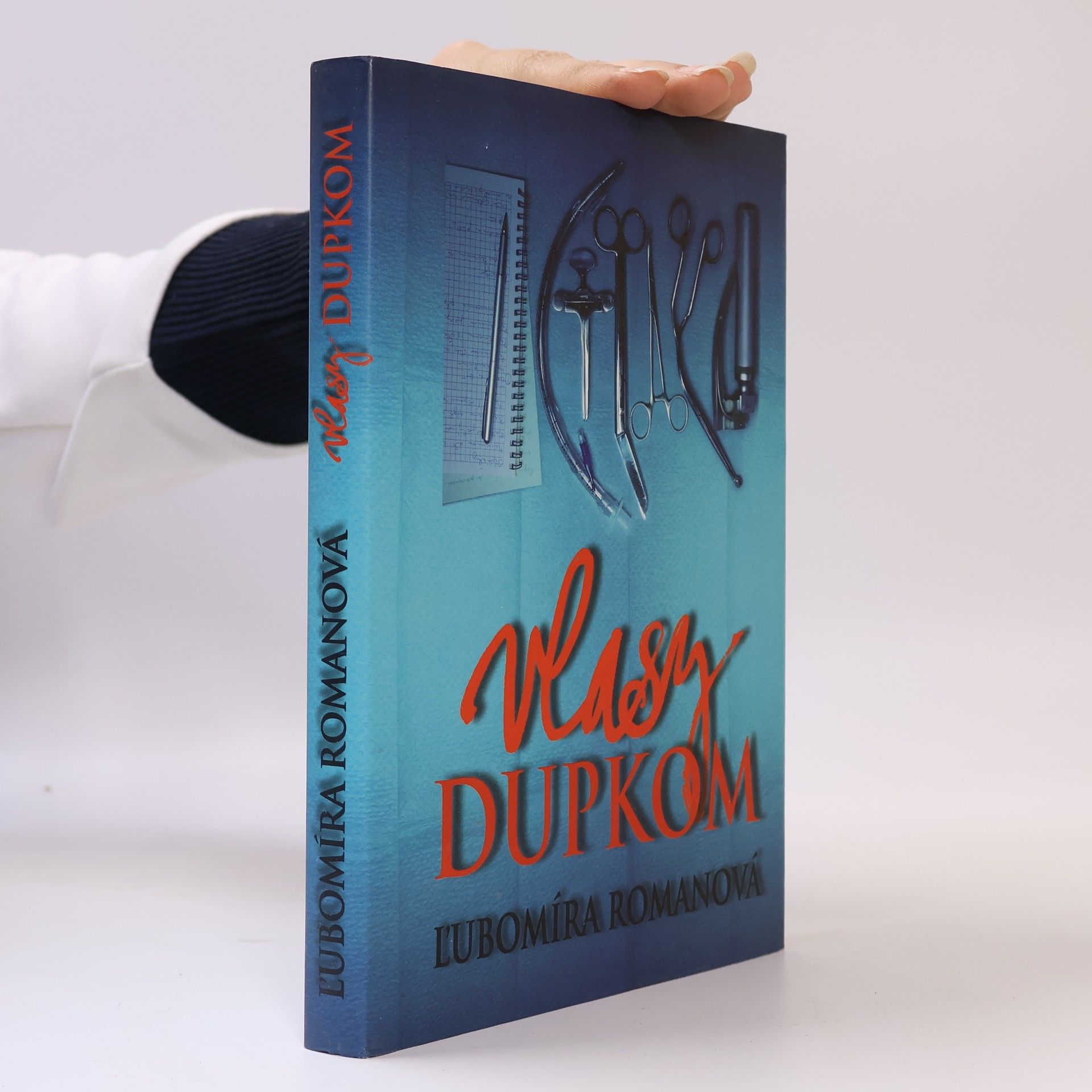 Ľubomíra Romanová Vlasy dupkom