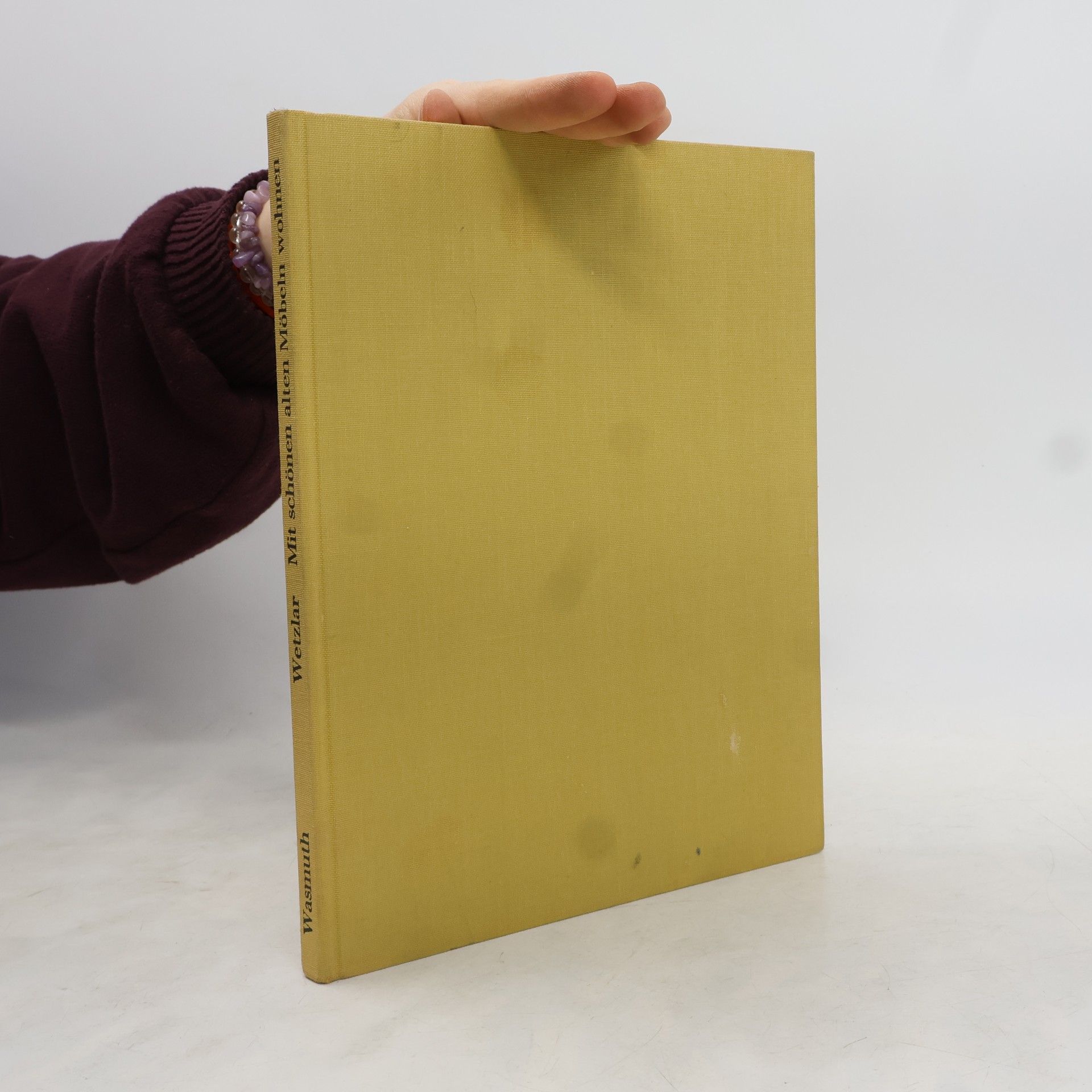 E. Wetzlar Mit schönen alten Möbeln wohnen