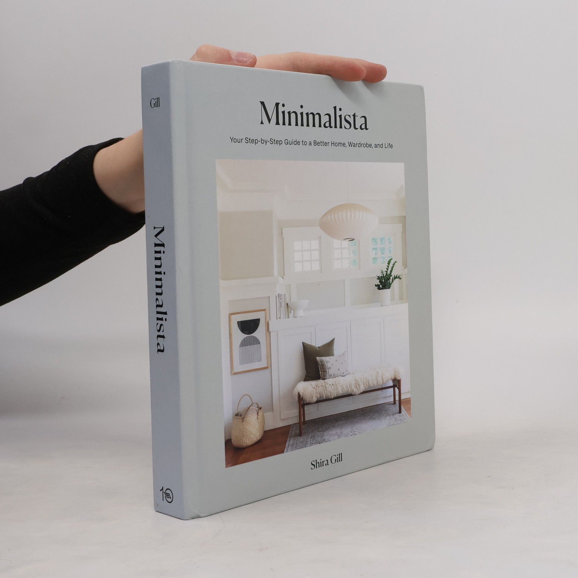 Shira Gill Minimalista