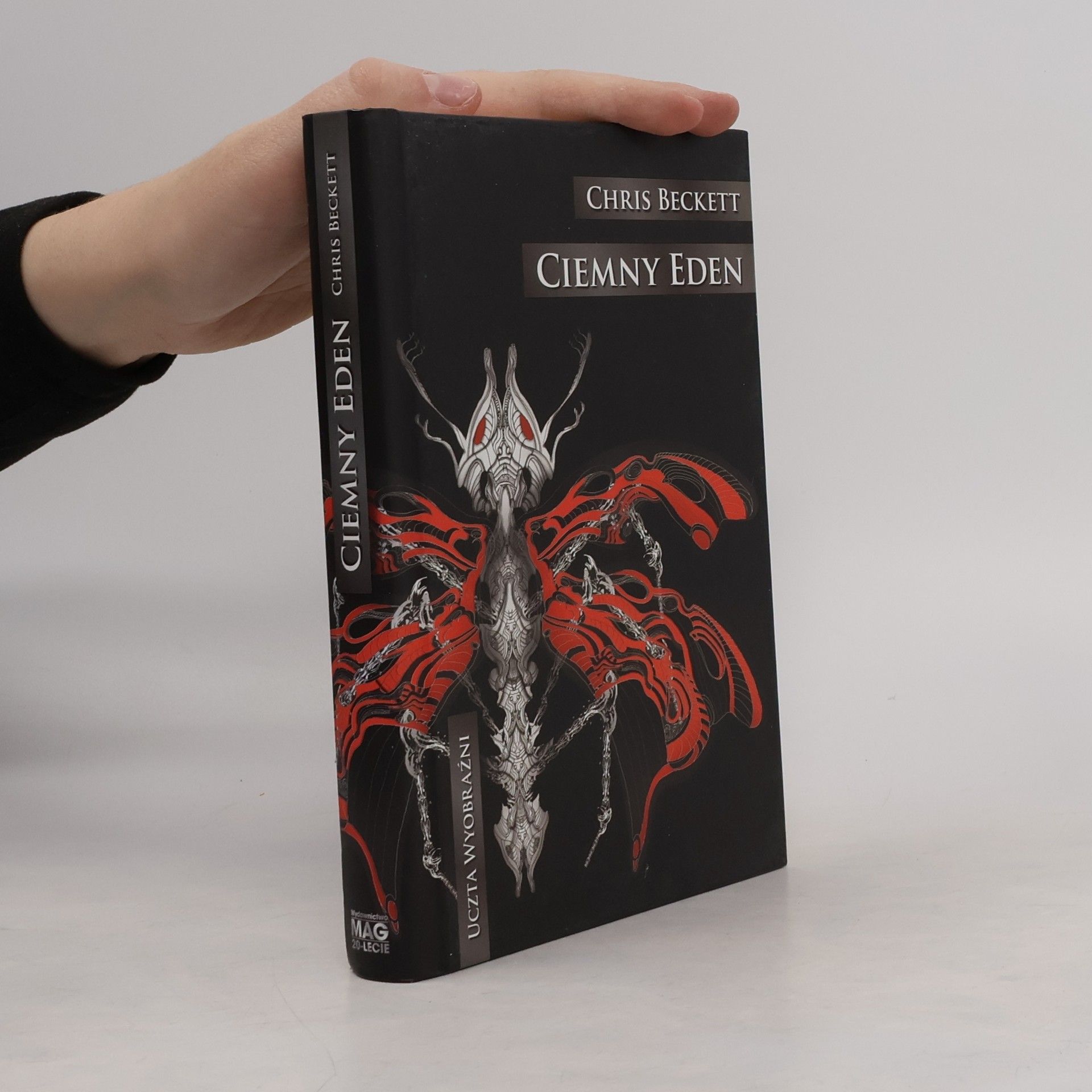 Chris Beckett Ciemny Eden